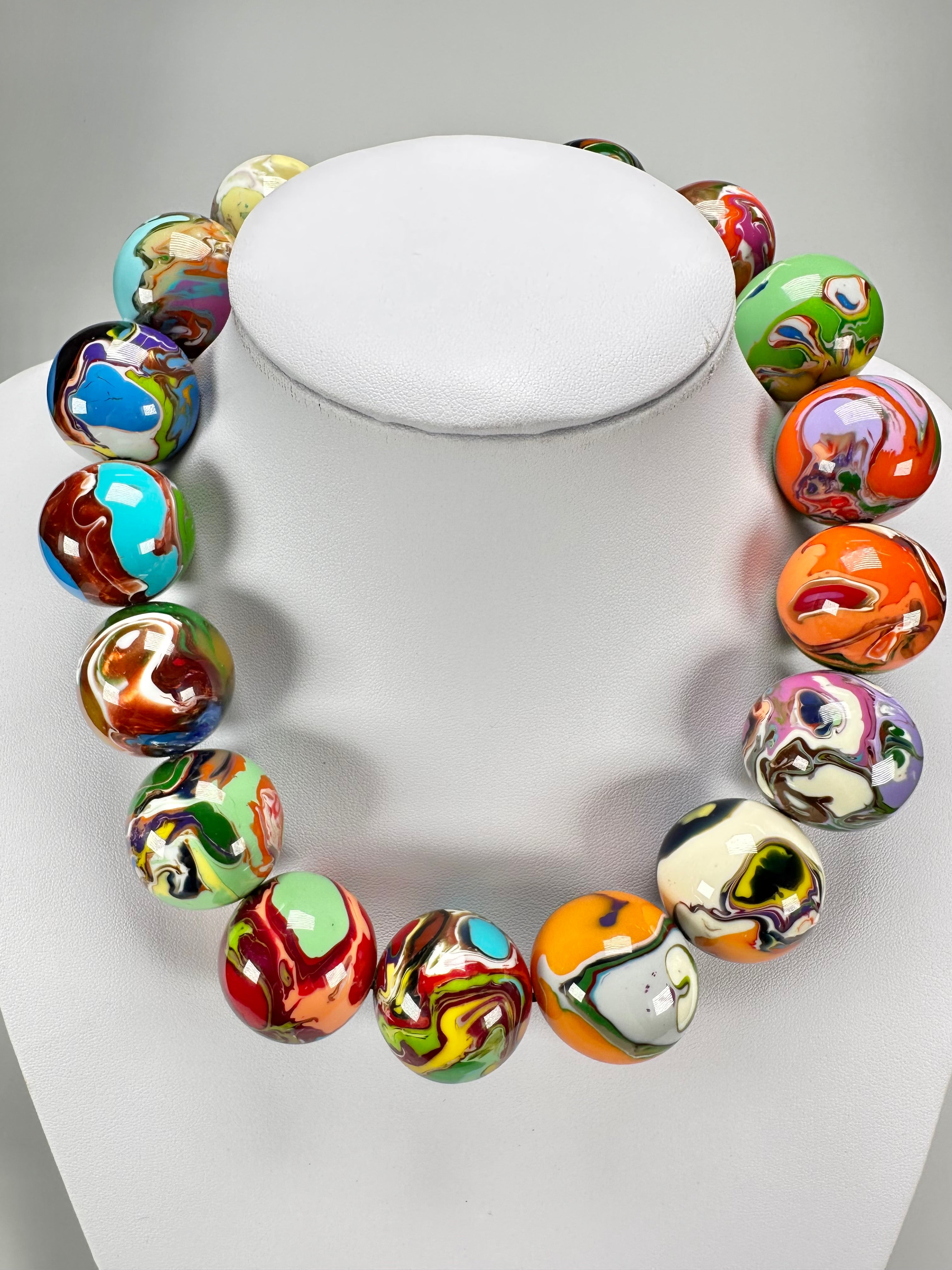 Sobral - Planets "Cluster" Studio Creation Pollock Resin Necklace ( 000000 )