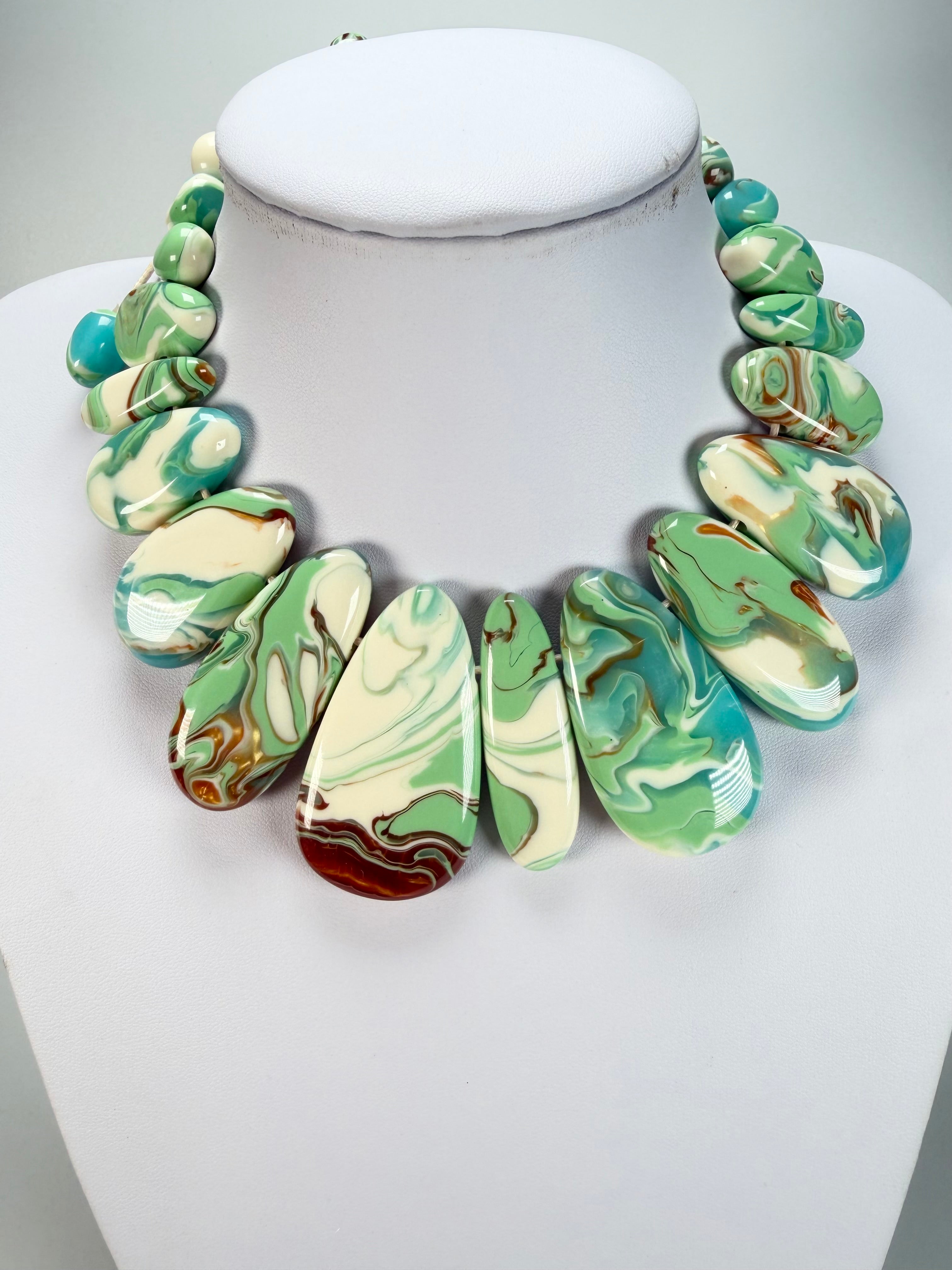Sobral - Eteria "Marou" Resin Necklace ( 005422 )