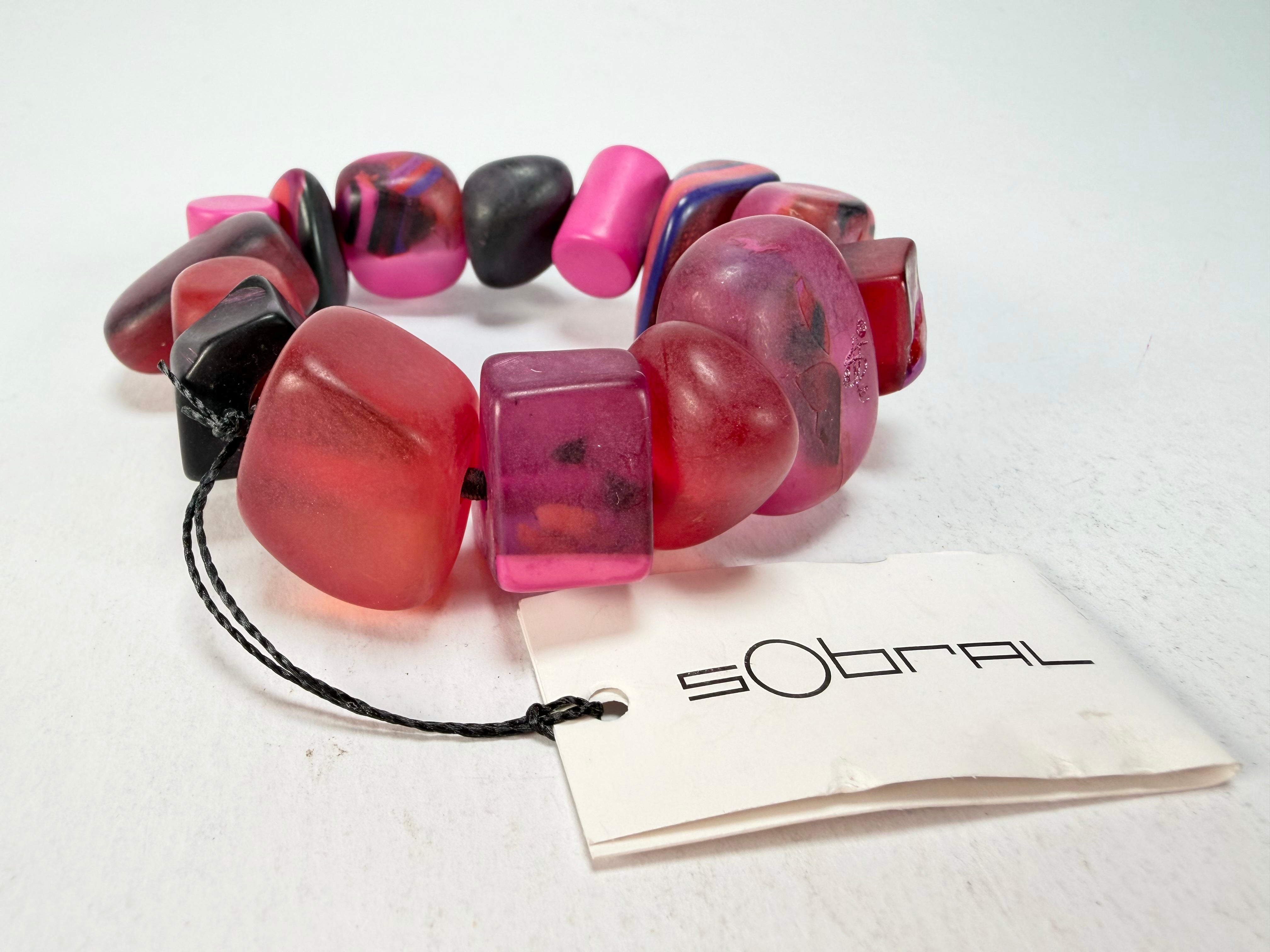 Sobral - Indiana "Cereja" Pink Elasticated Resin Bracelet ( 000210 )