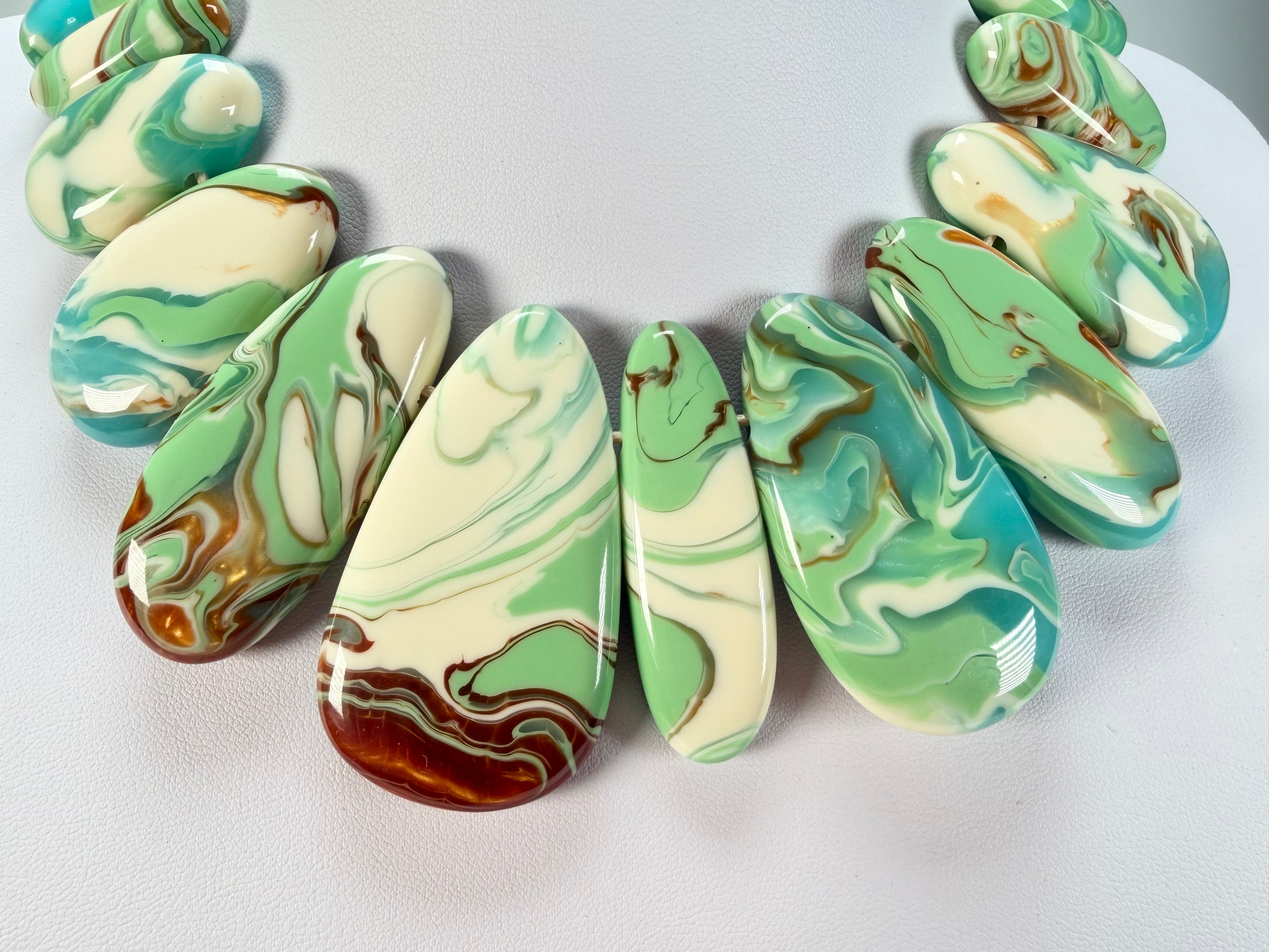 Sobral - Eteria "Marou" Resin Necklace ( 005422 )