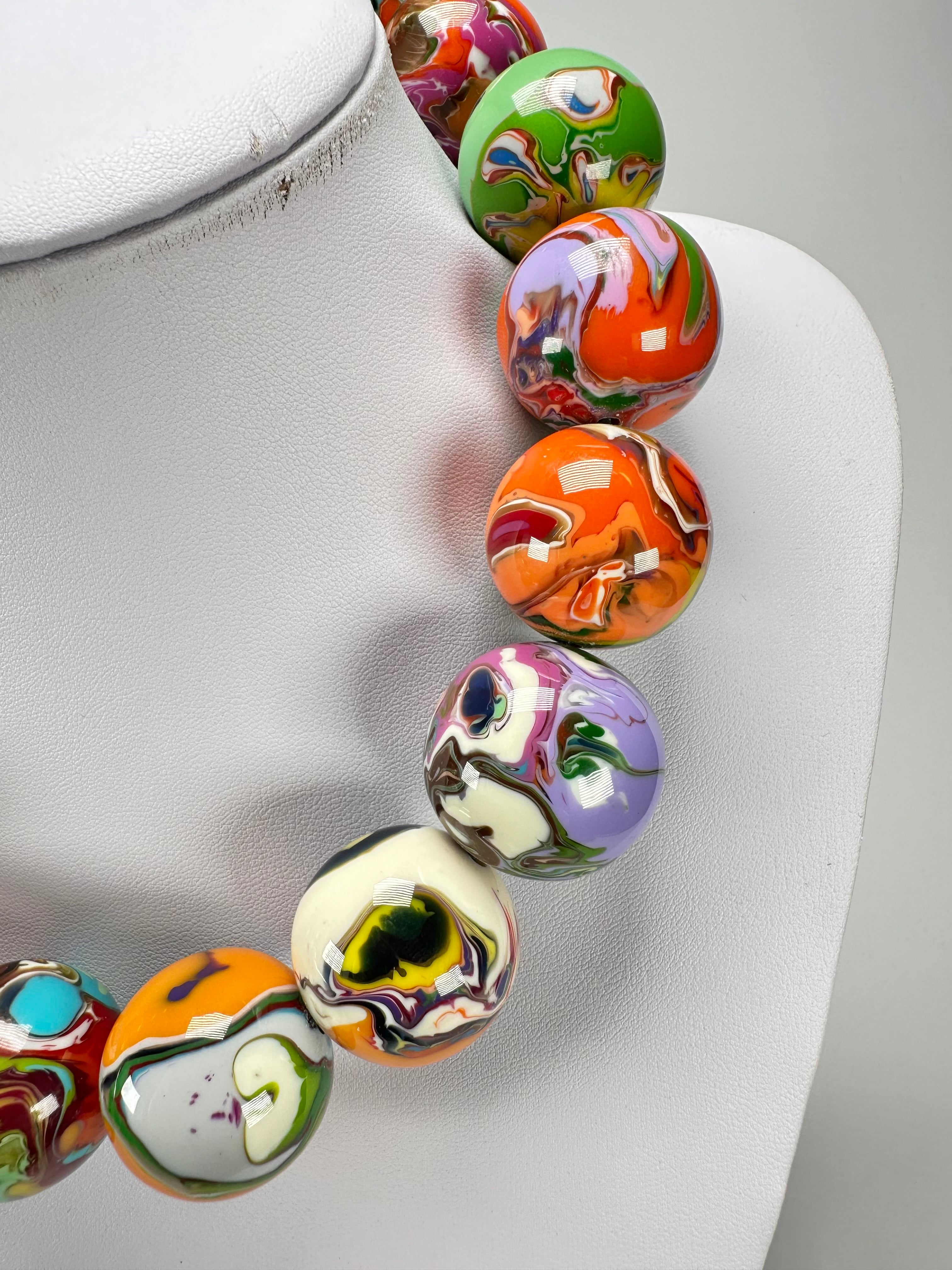Sobral - Planets "Cluster" Studio Creation Pollock Resin Necklace ( 000000 )