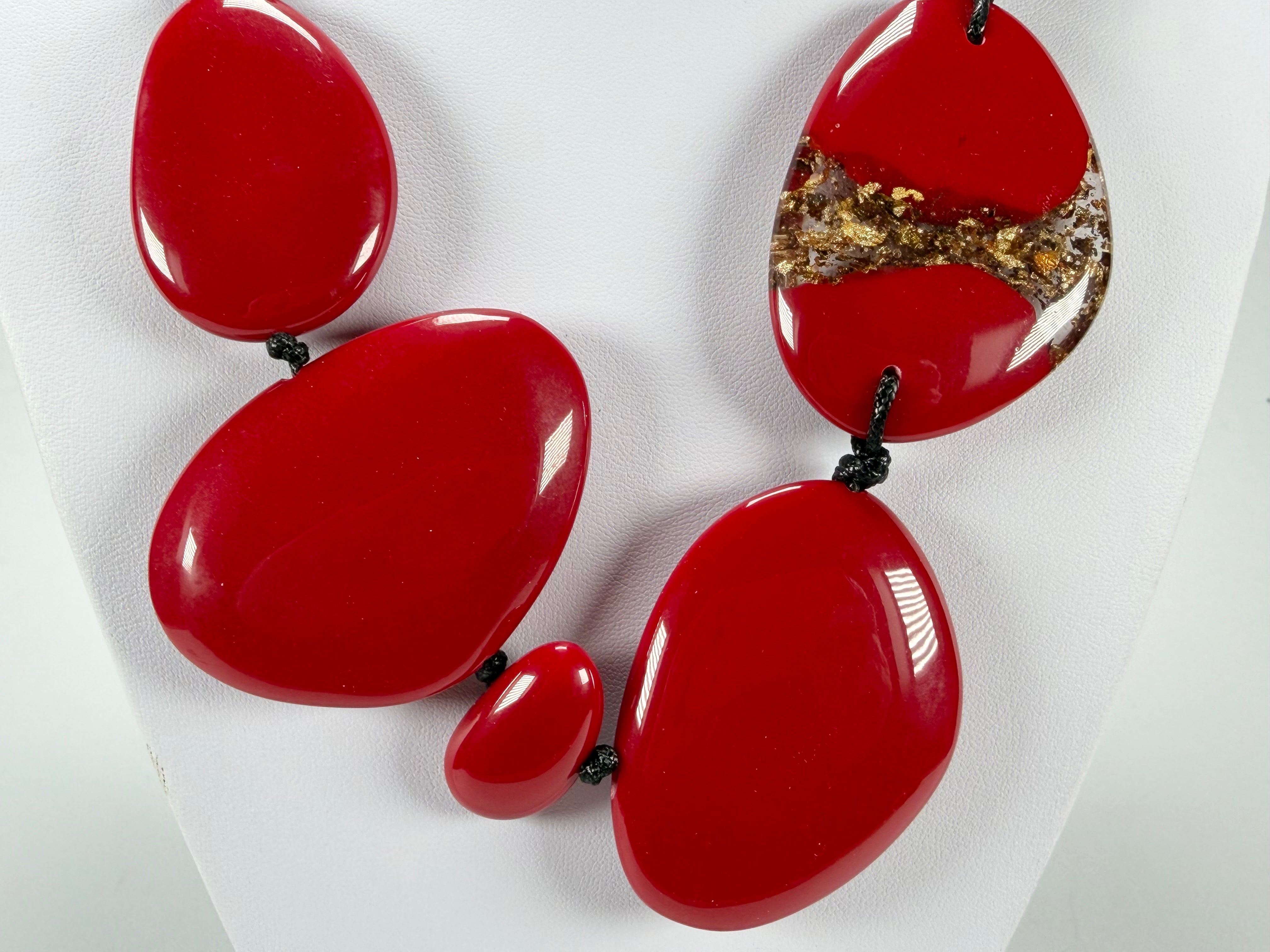 Sobral - Metalique Orlando "Carcassonne" Red Resin Necklace ( 004241 )