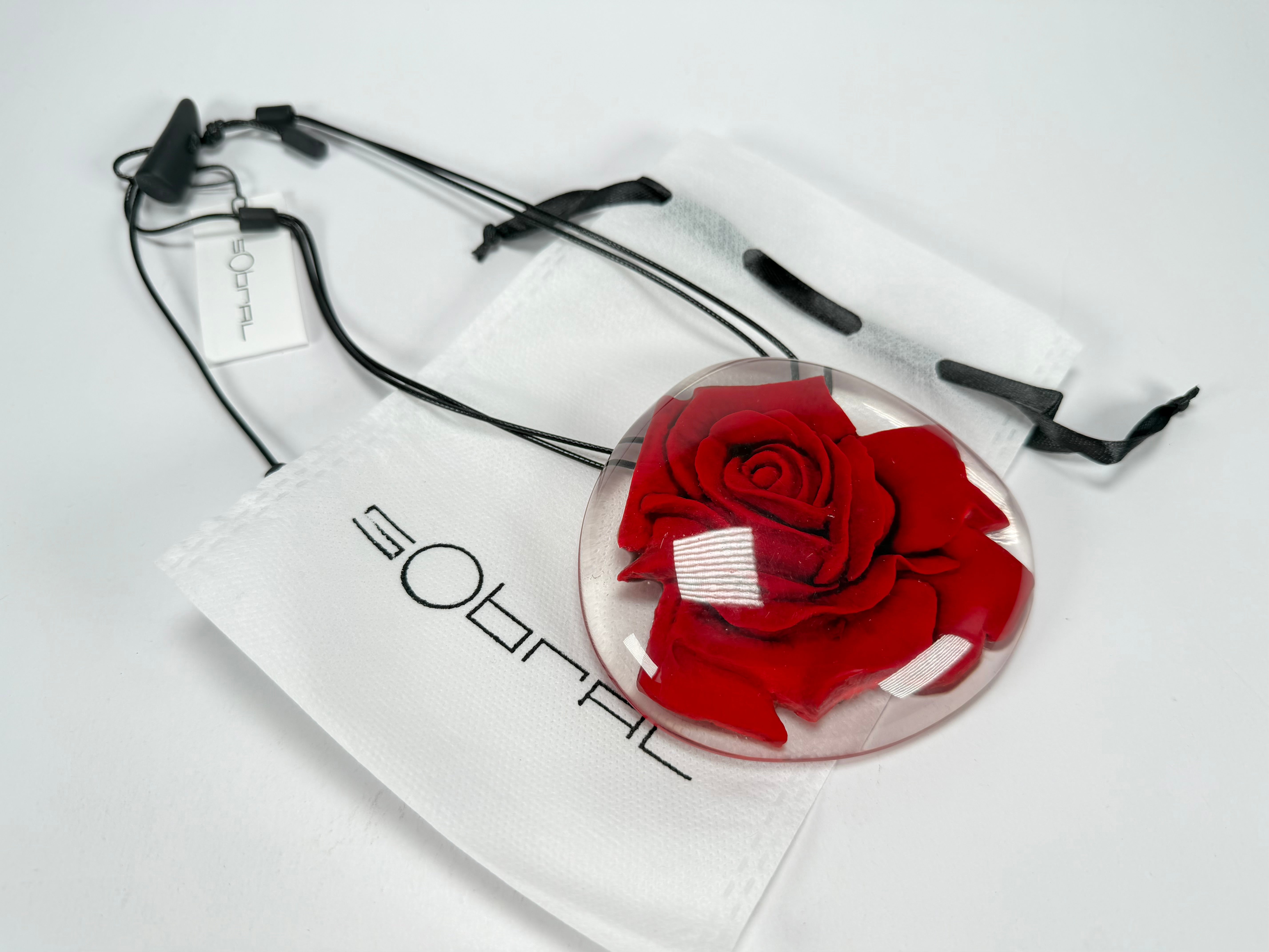 Sobral - Roses "WOW" Resin Necklace ( 003847 )