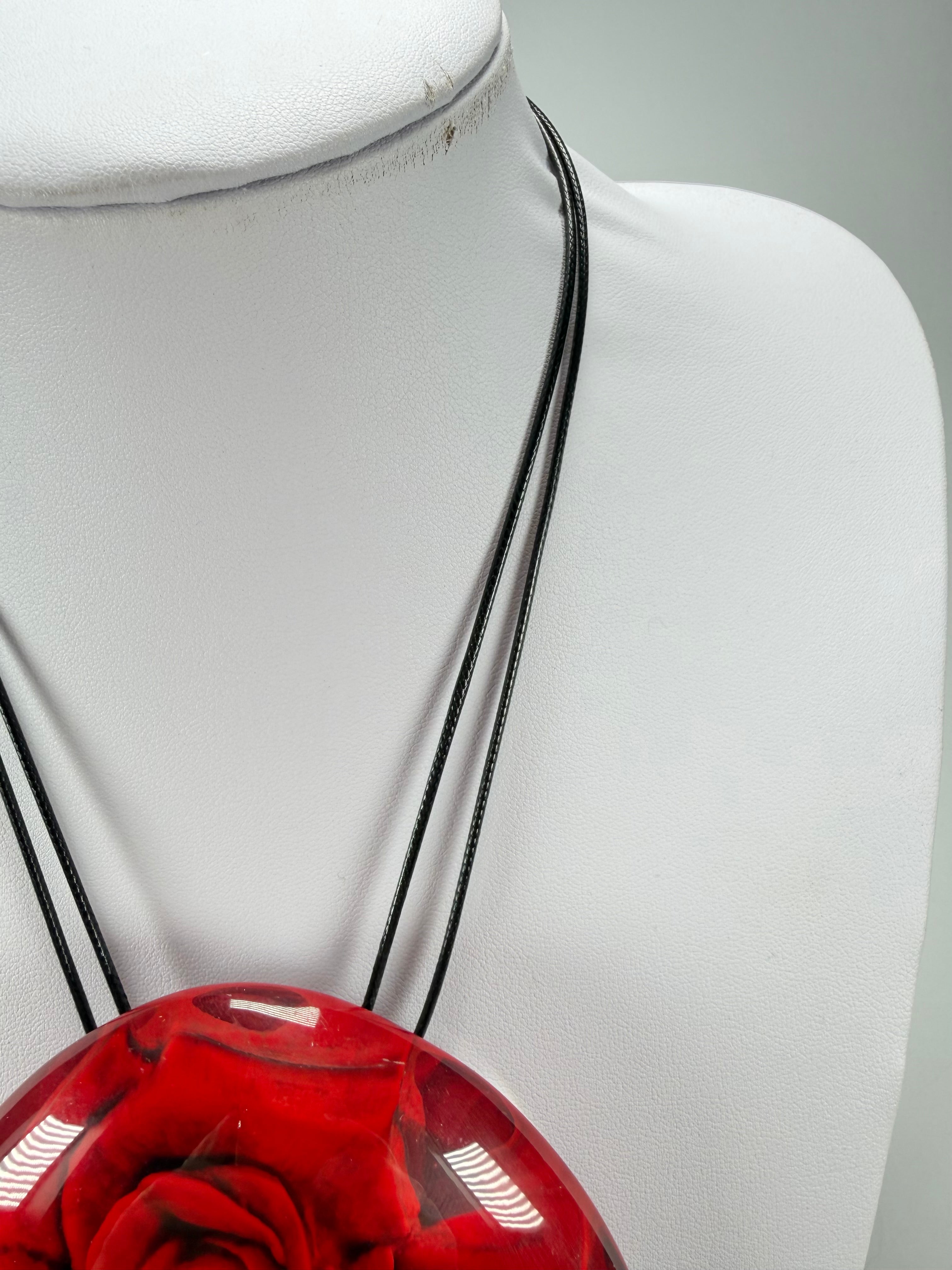 Sobral - Roses "WOW" Resin Necklace ( 003847 )