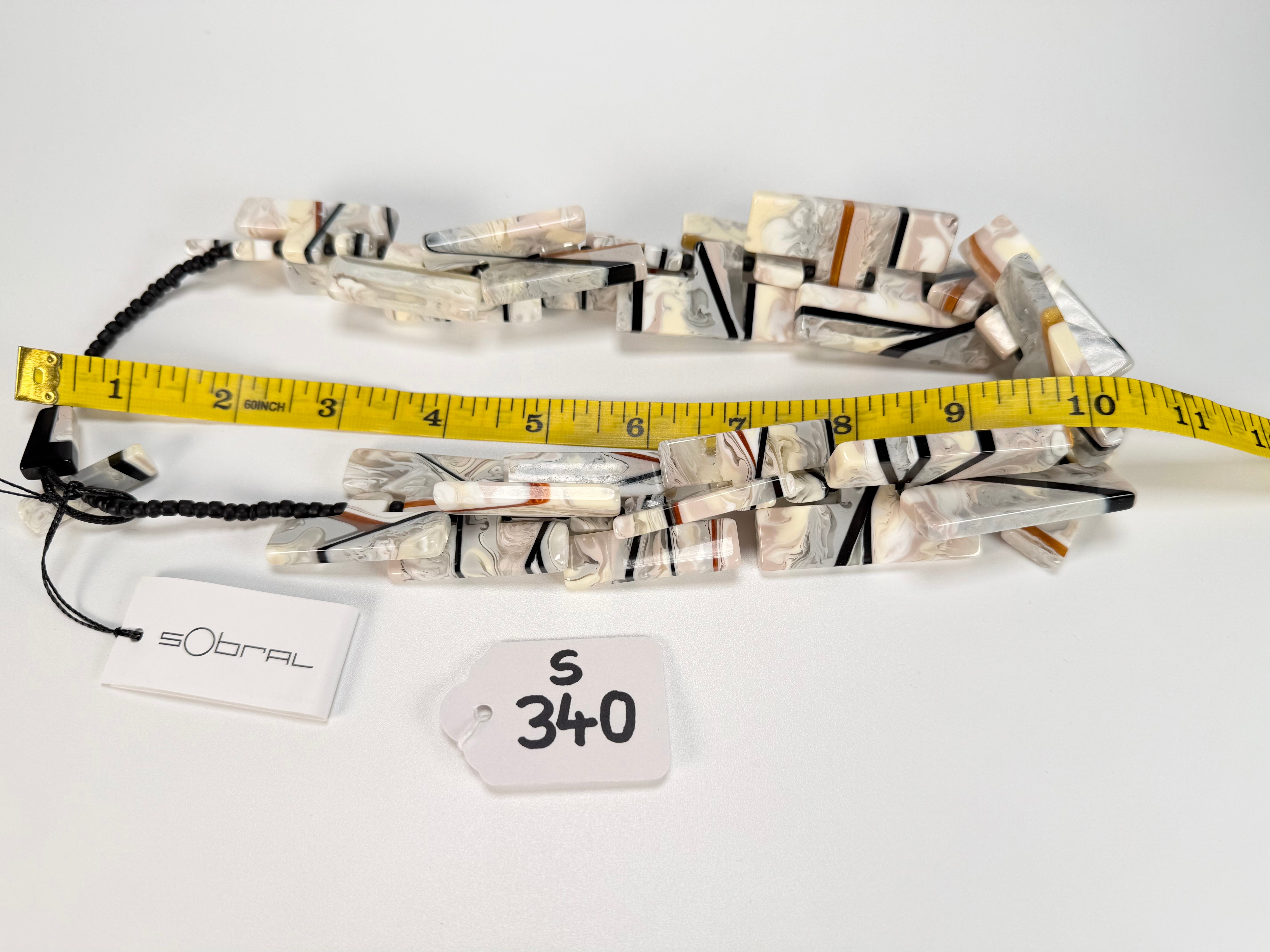 Sobral - Lágrima D'or "Neoconcretismo" Resin Necklace ( 003885 )