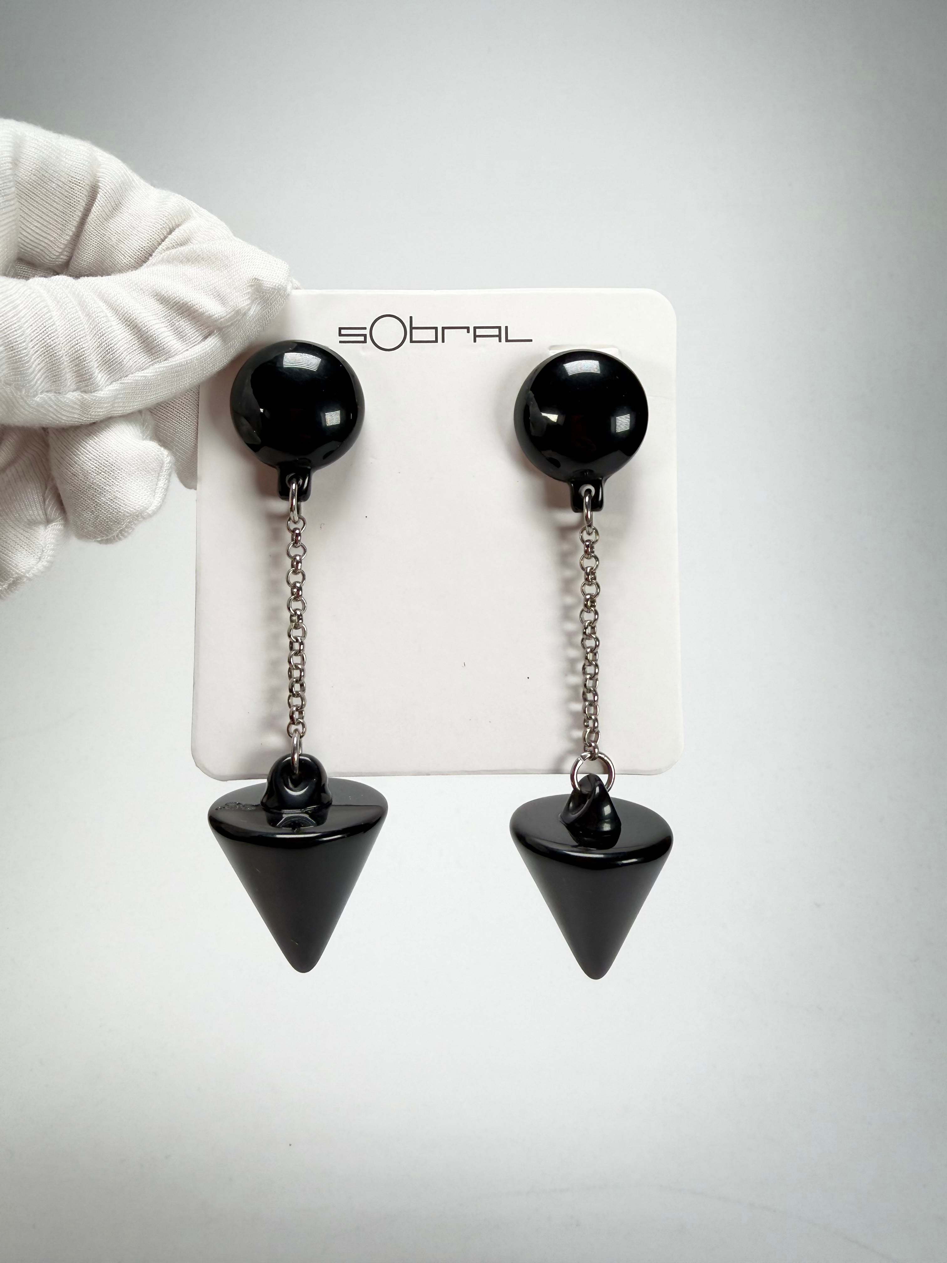Sobral - Mix 2023 "MD KL" Black Cones Resin Earrings ( 005370 )