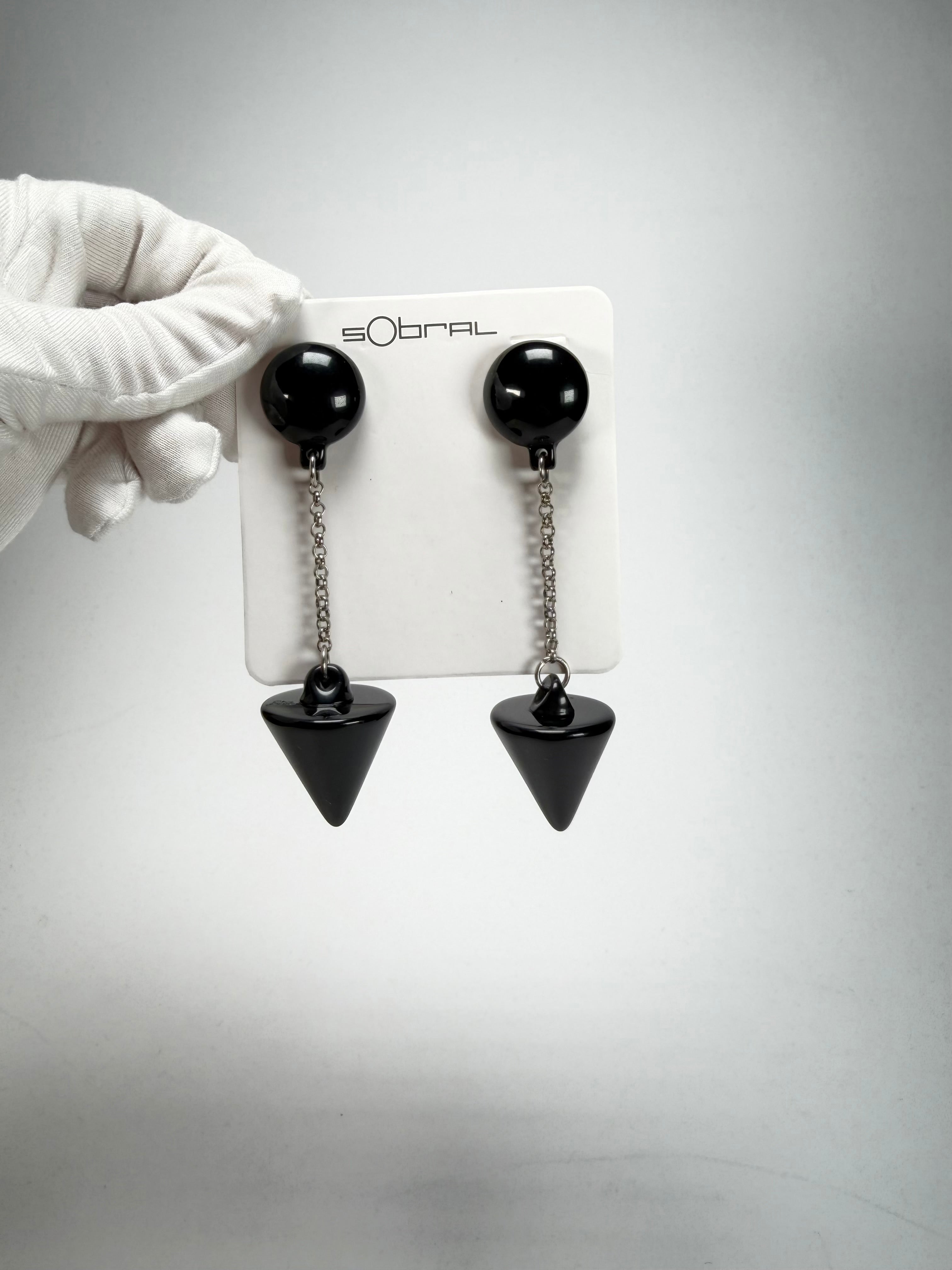 Sobral - Mix 2023 "MD KL" Black Cones Resin Earrings ( 005370 )