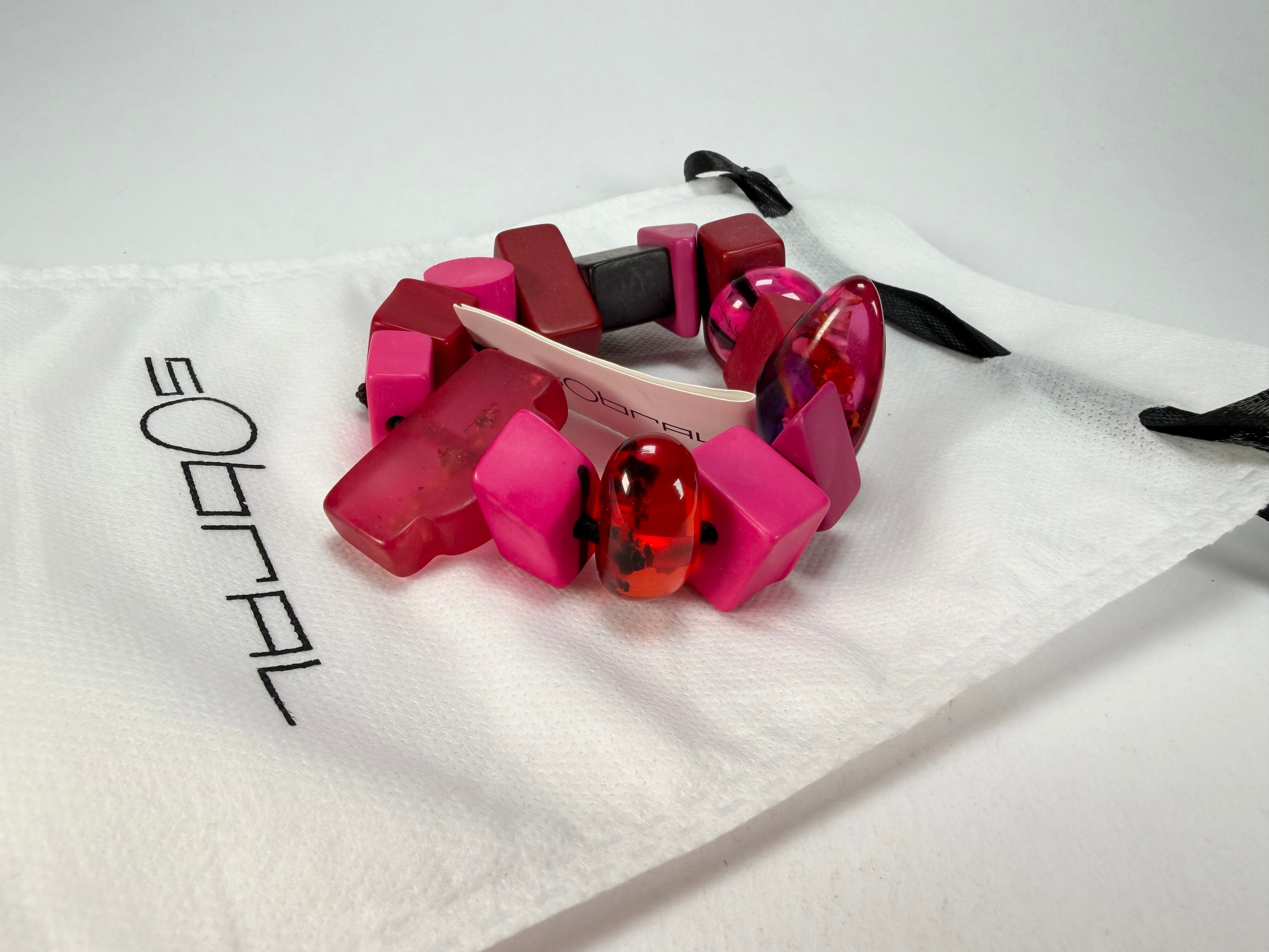 Sobral - Indiana "Cereja" Pink Elasticated Resin Bracelet ( 000210 )