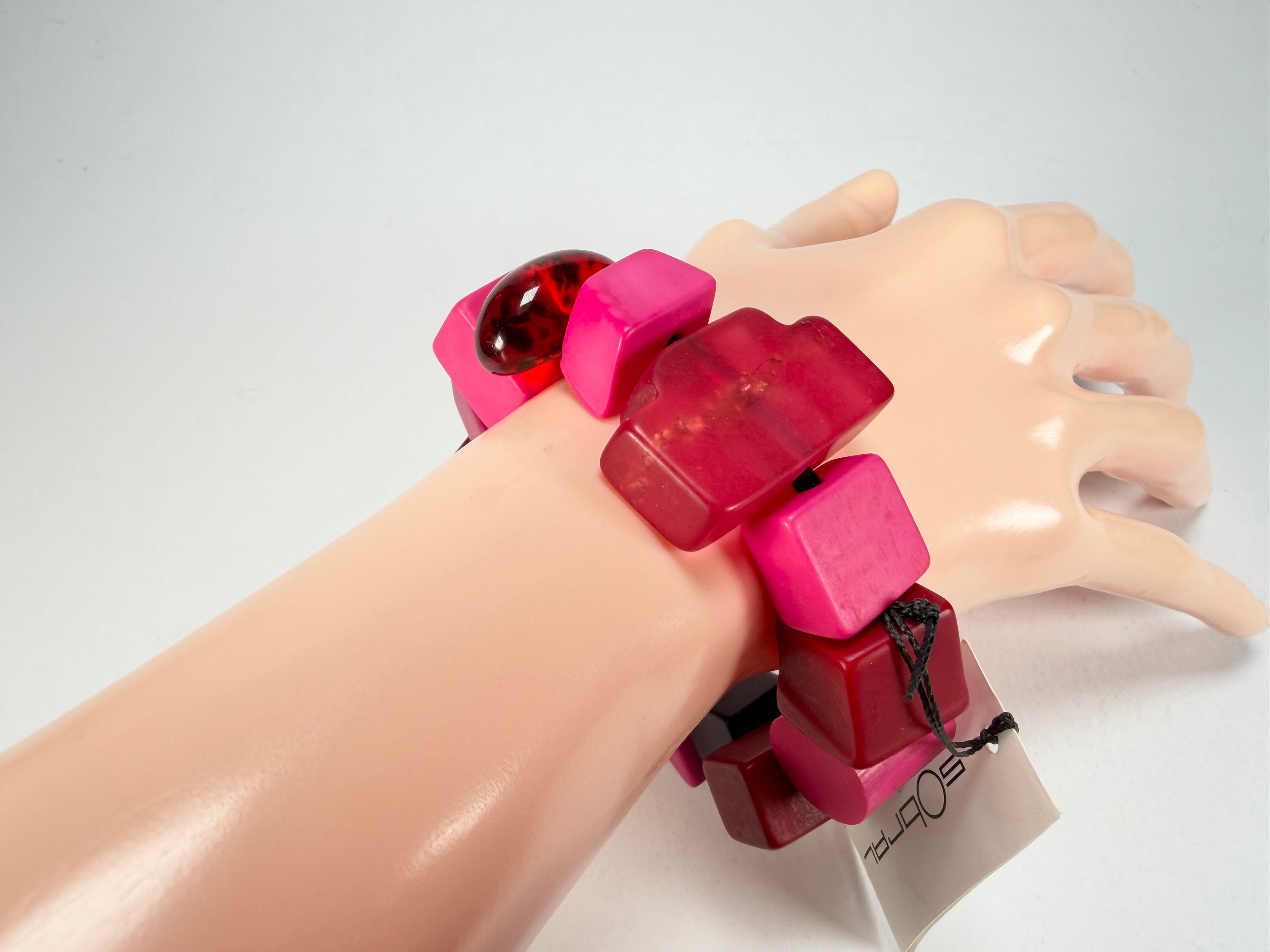 Sobral - Indiana "Cereja" Pink Elasticated Resin Bracelet ( 000210 )