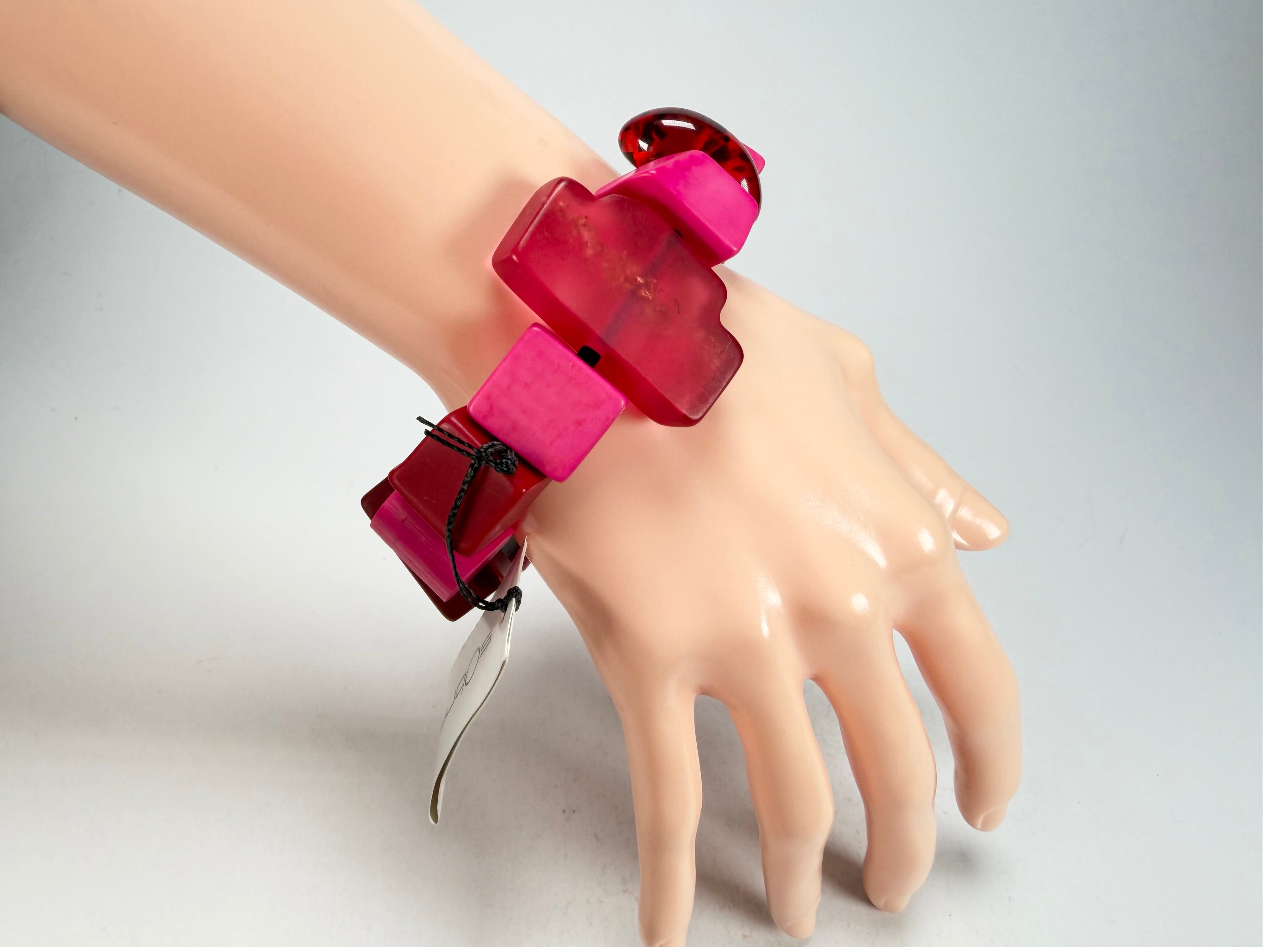 Sobral - Indiana "Cereja" Pink Elasticated Resin Bracelet ( 000210 )
