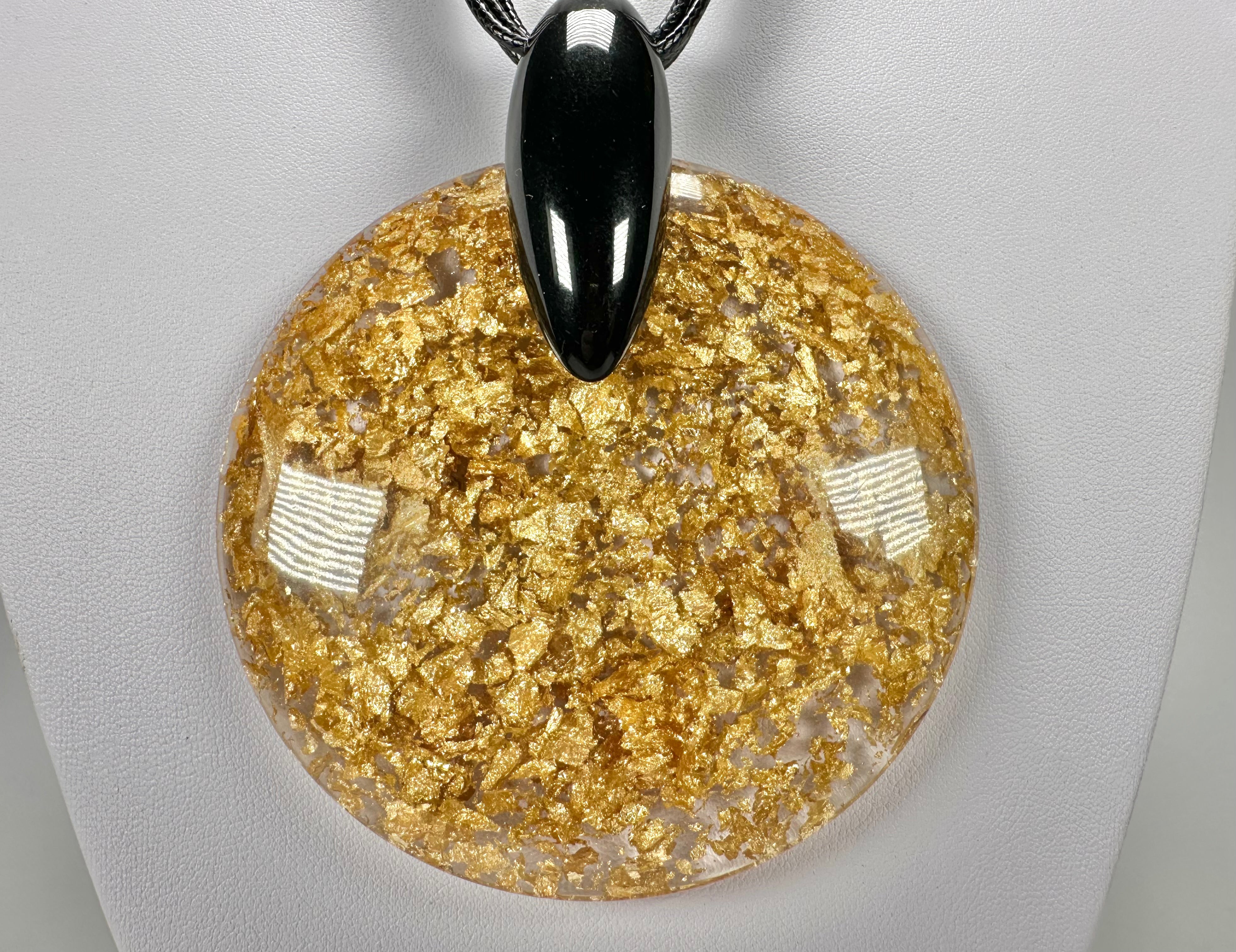 Sobral - Metalique "Eolia Disk" Resin Necklace ( 002858 )