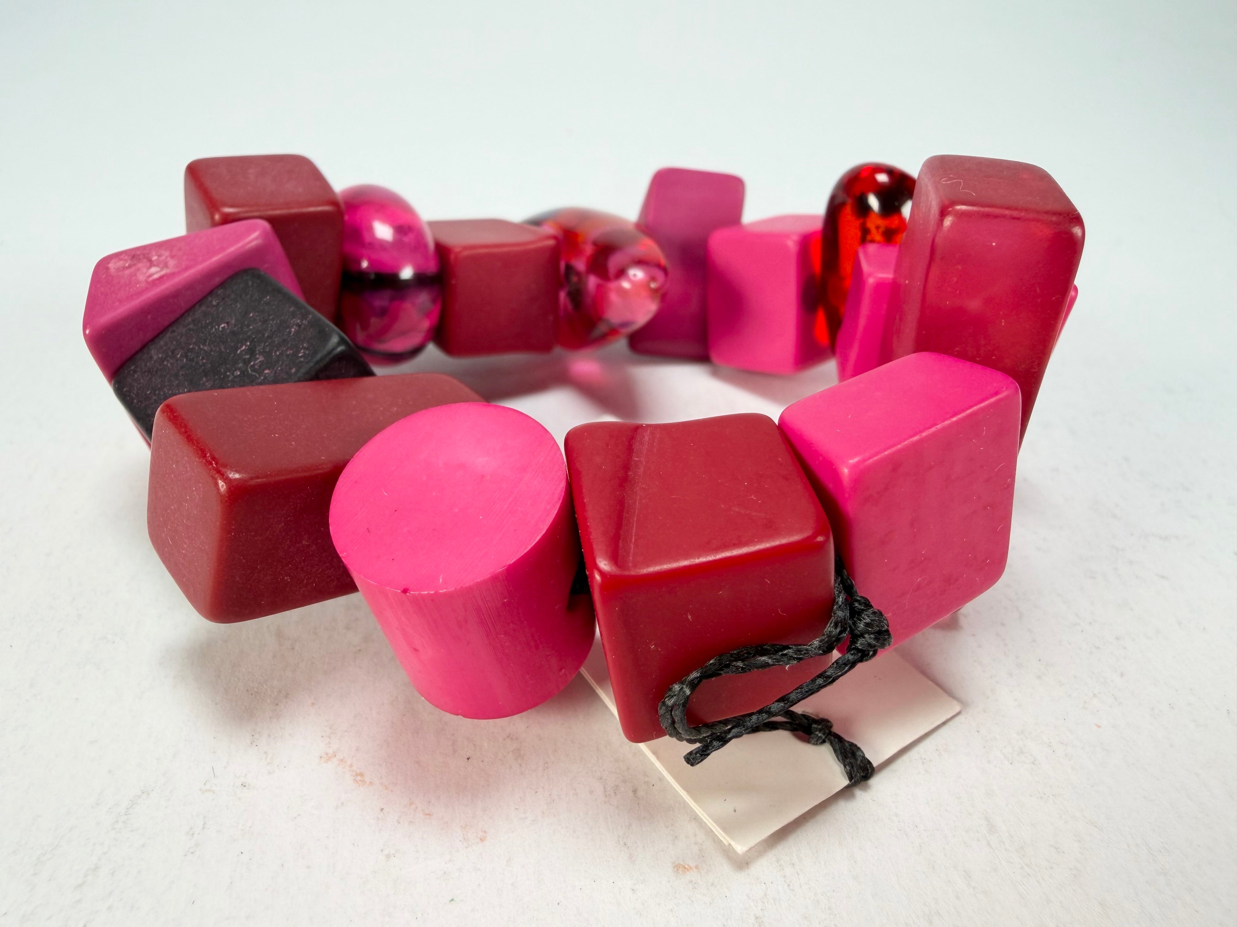 Sobral - Indiana "Cereja" Pink Elasticated Resin Bracelet ( 000210 )