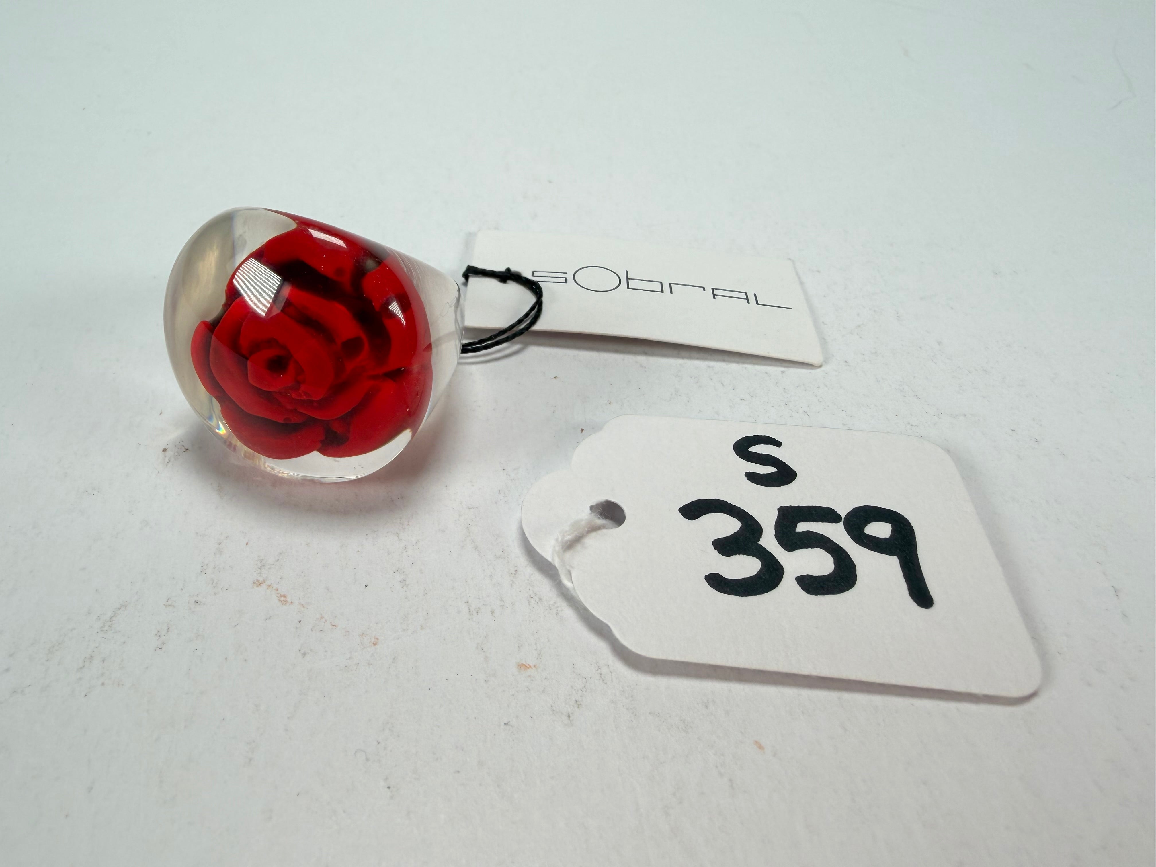 Sobral - Roses "Dukat Inteiro" Resin Ring ( 003852 ) - Size UK P / US 7.5