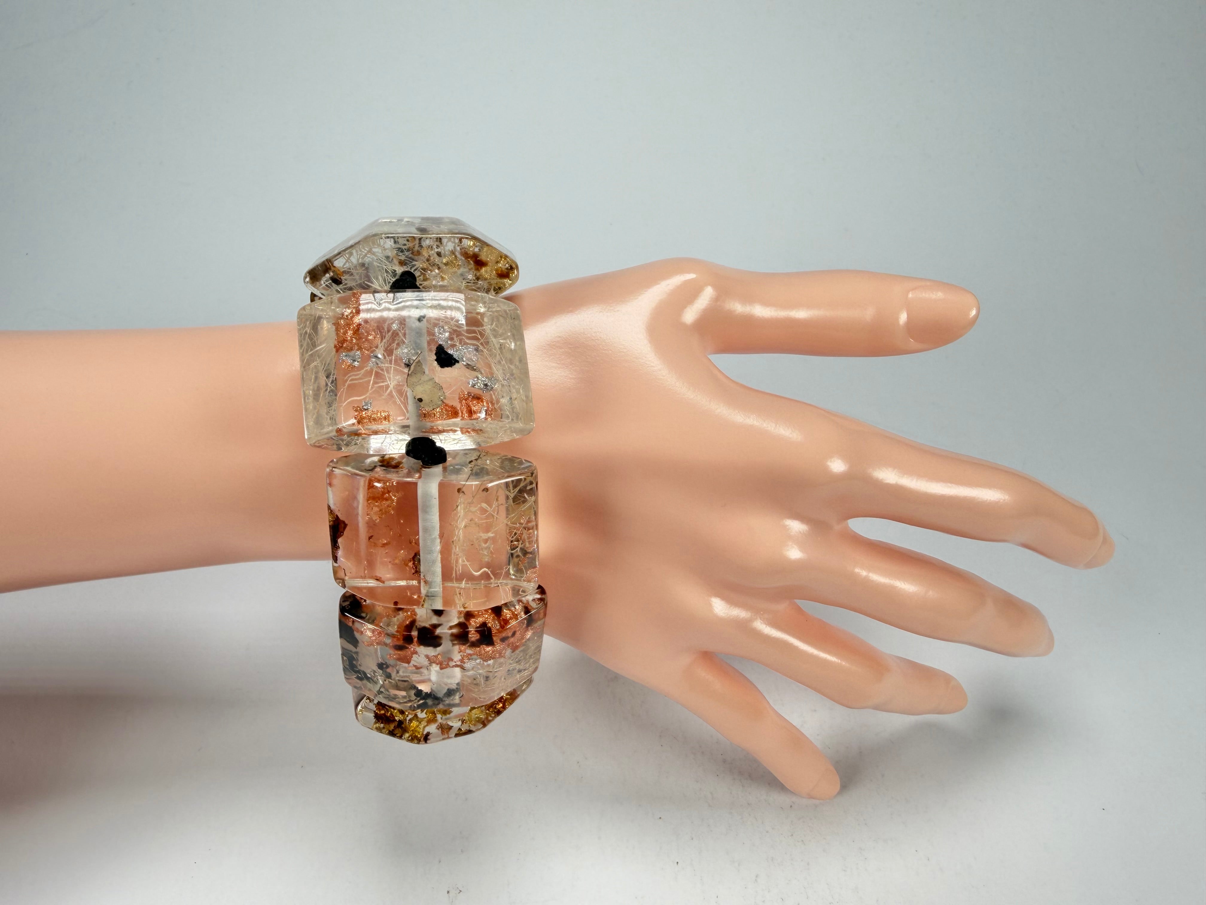 Sobral - Minas Gerais "Studio Creation" Elasticated Resin Bracelet ( 000000 )