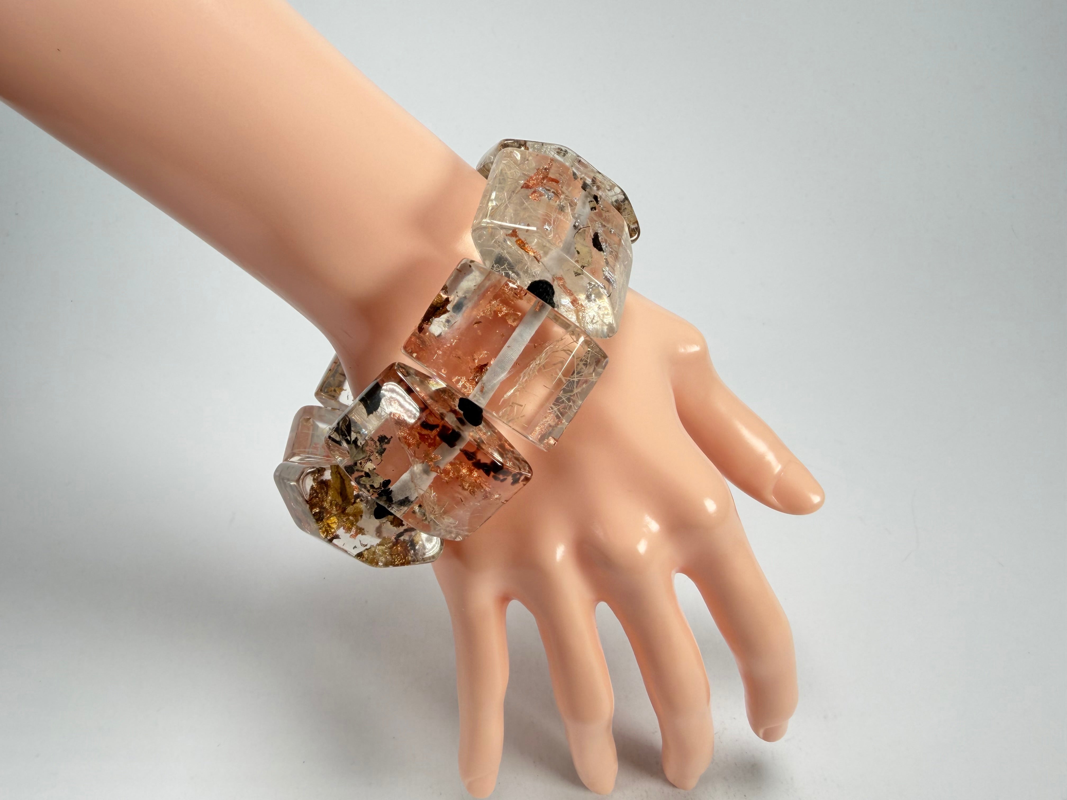 Sobral - Minas Gerais "Studio Creation" Elasticated Resin Bracelet ( 000000 )