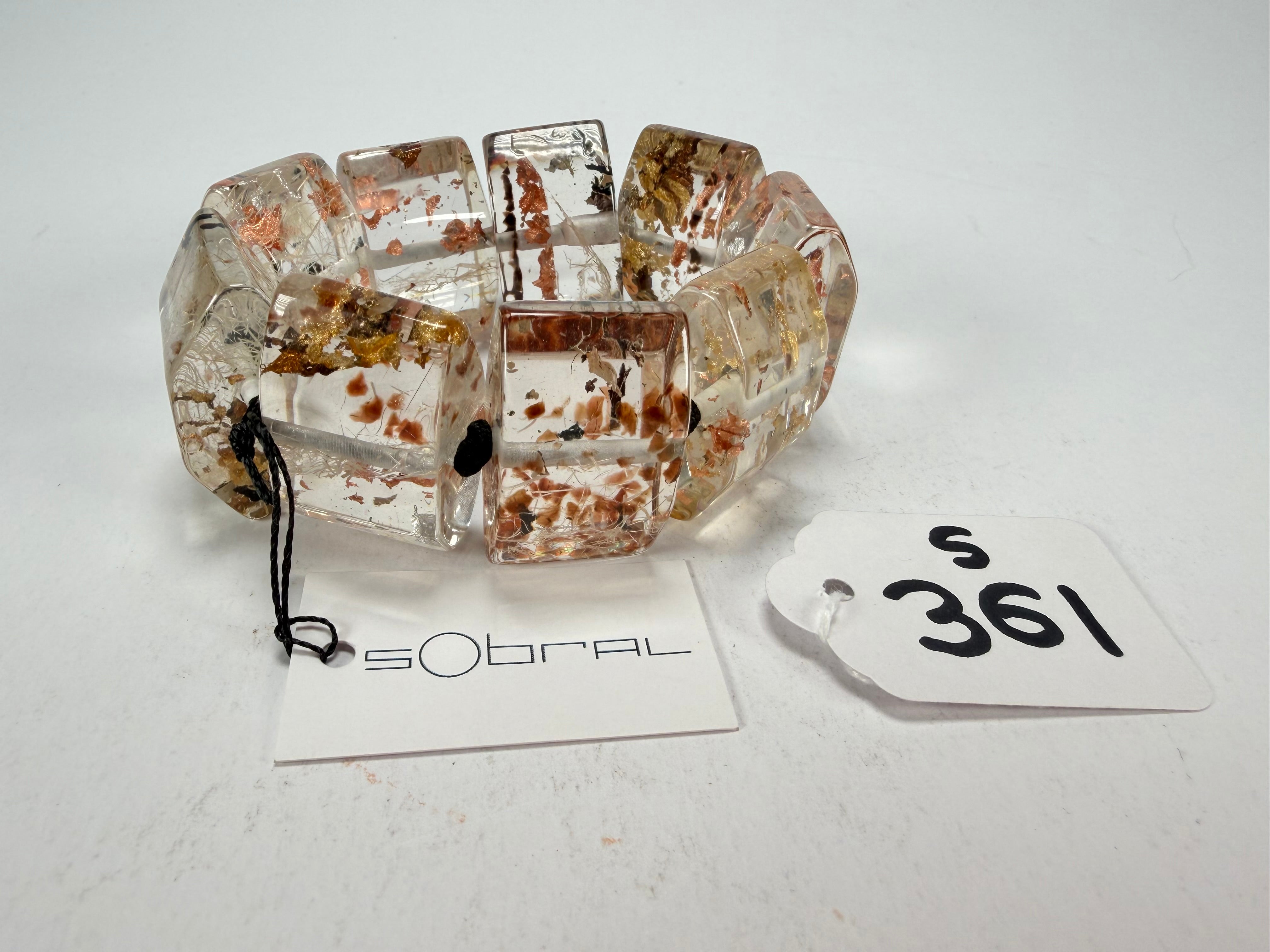 Sobral - Minas Gerais "Studio Creation" Elasticated Resin Bracelet ( 000000 )