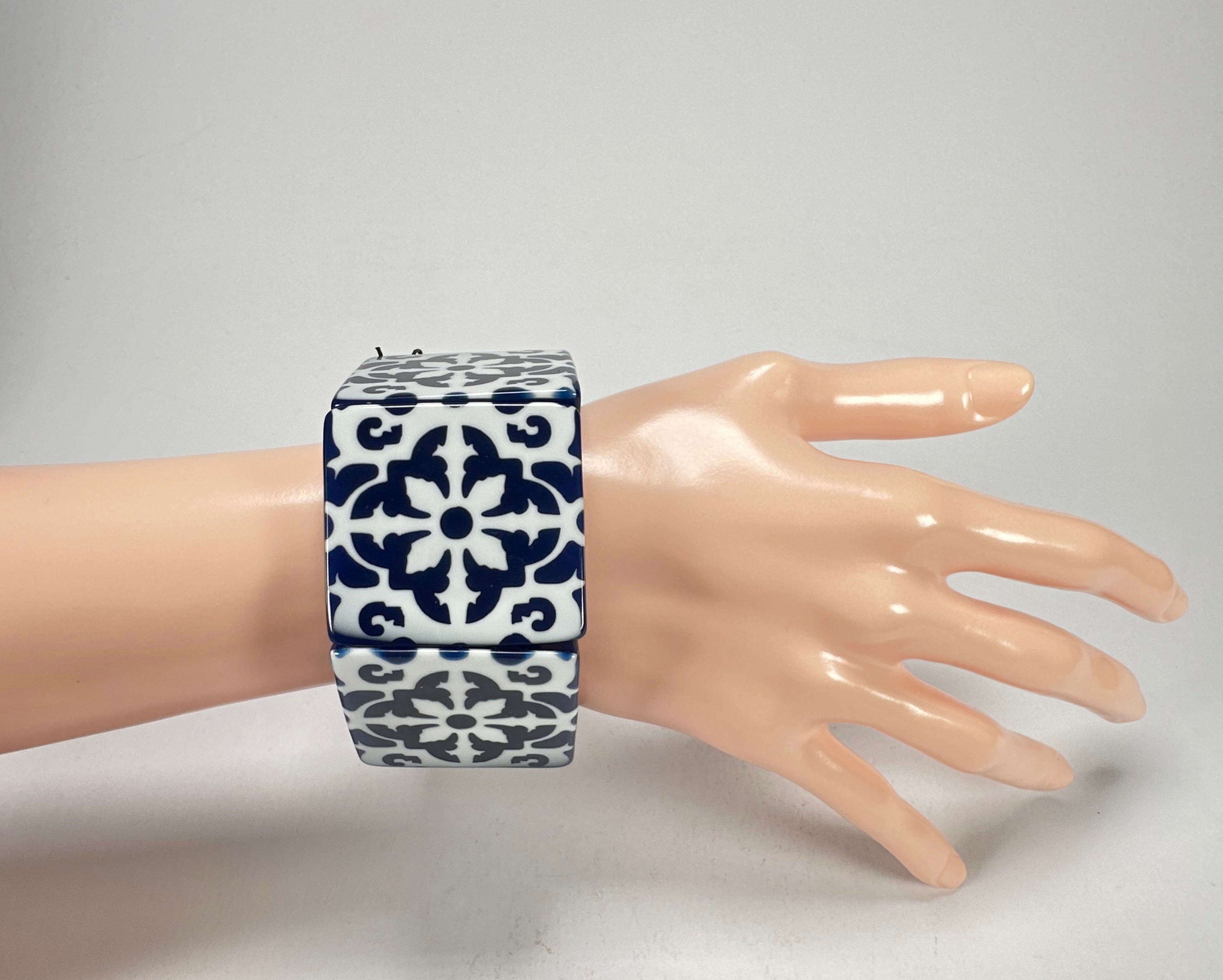 Sobral -  Lisboa "Mery" Elasticated Resin Bracelet ( 004575 )