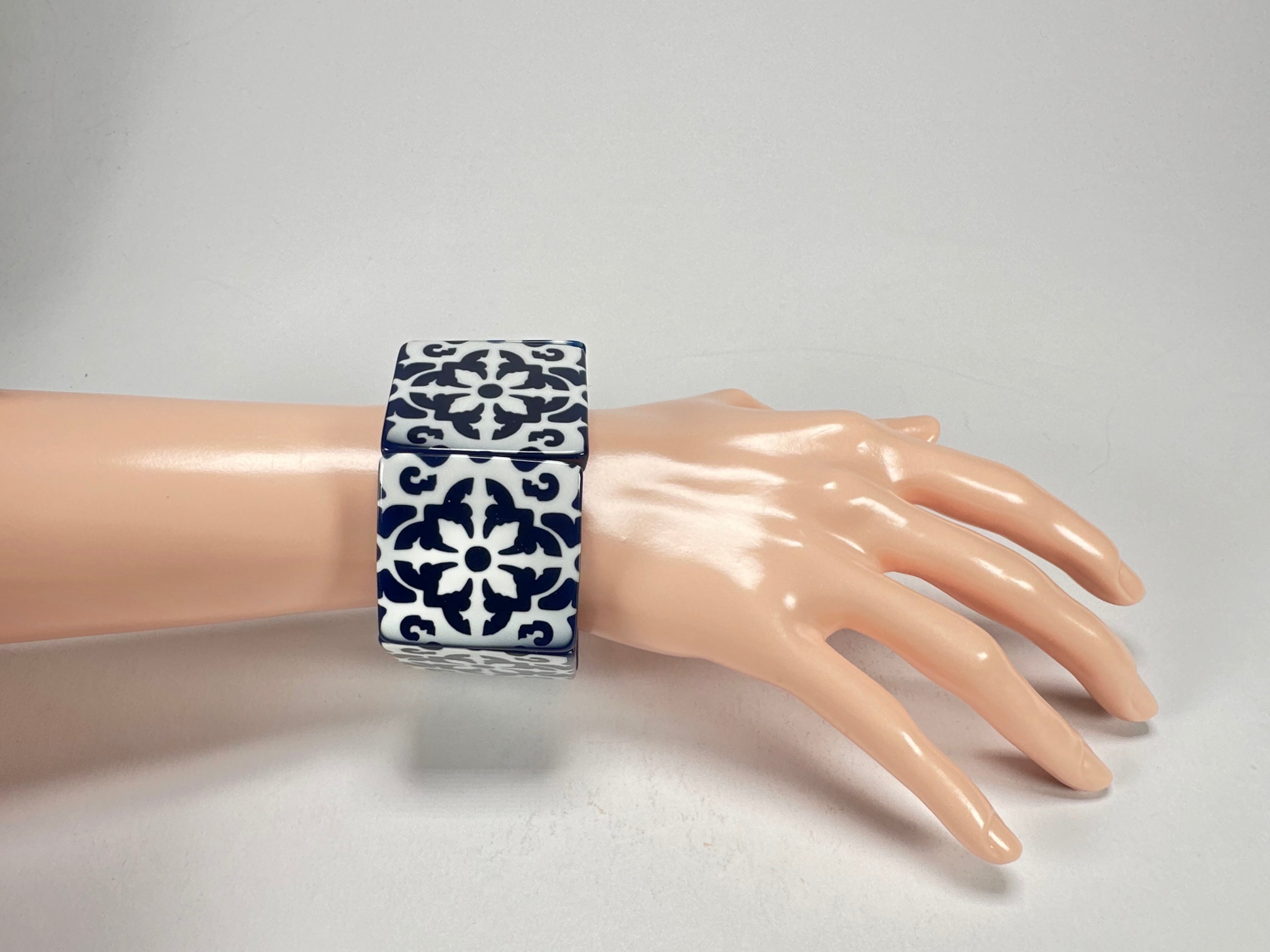 Sobral -  Lisboa "Mery" Elasticated Resin Bracelet ( 004575 )