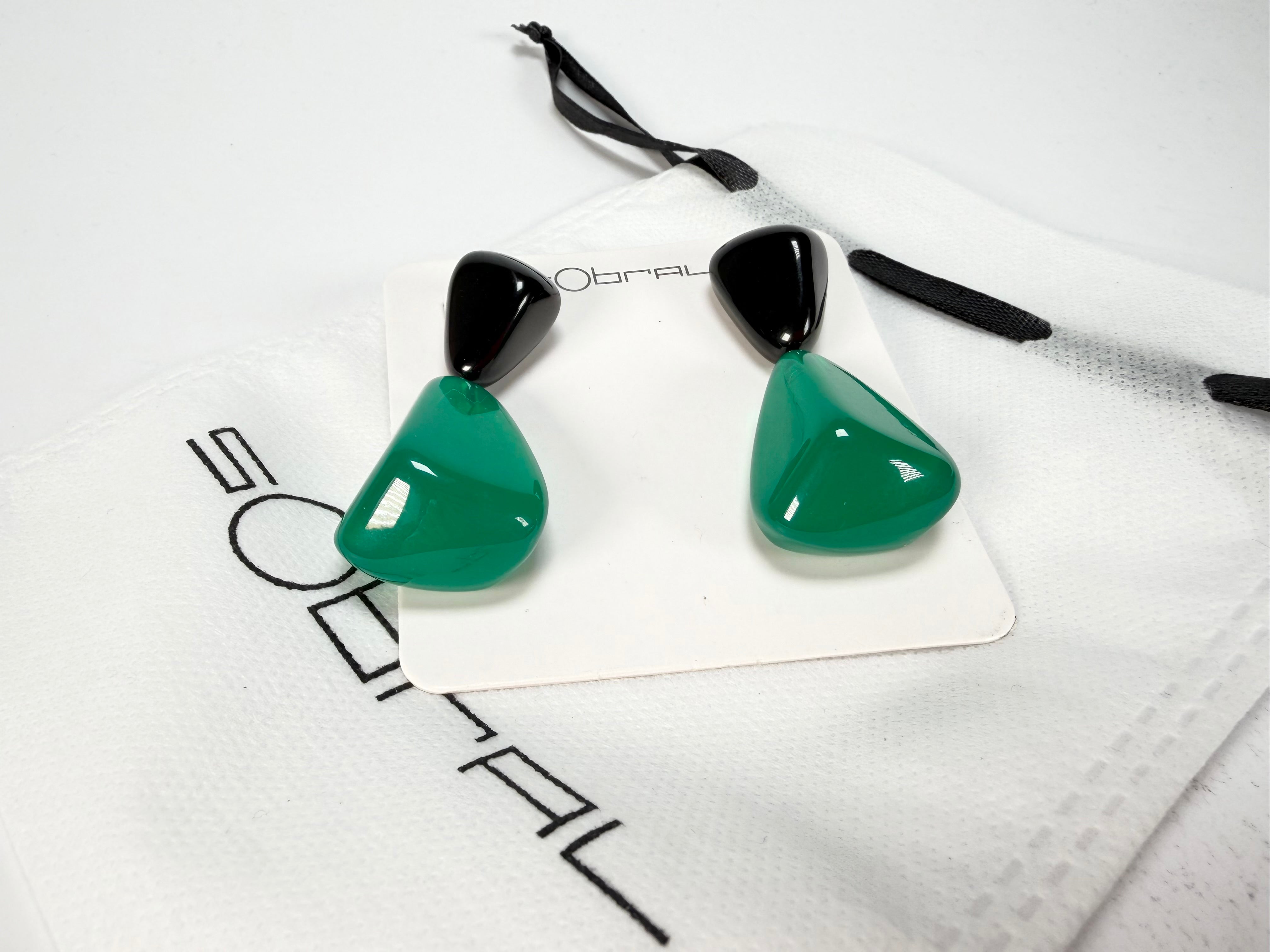 Sobral - Mix 2023 "Cusco" Black & Green Cristal Resin Earrings ( 005410 )
