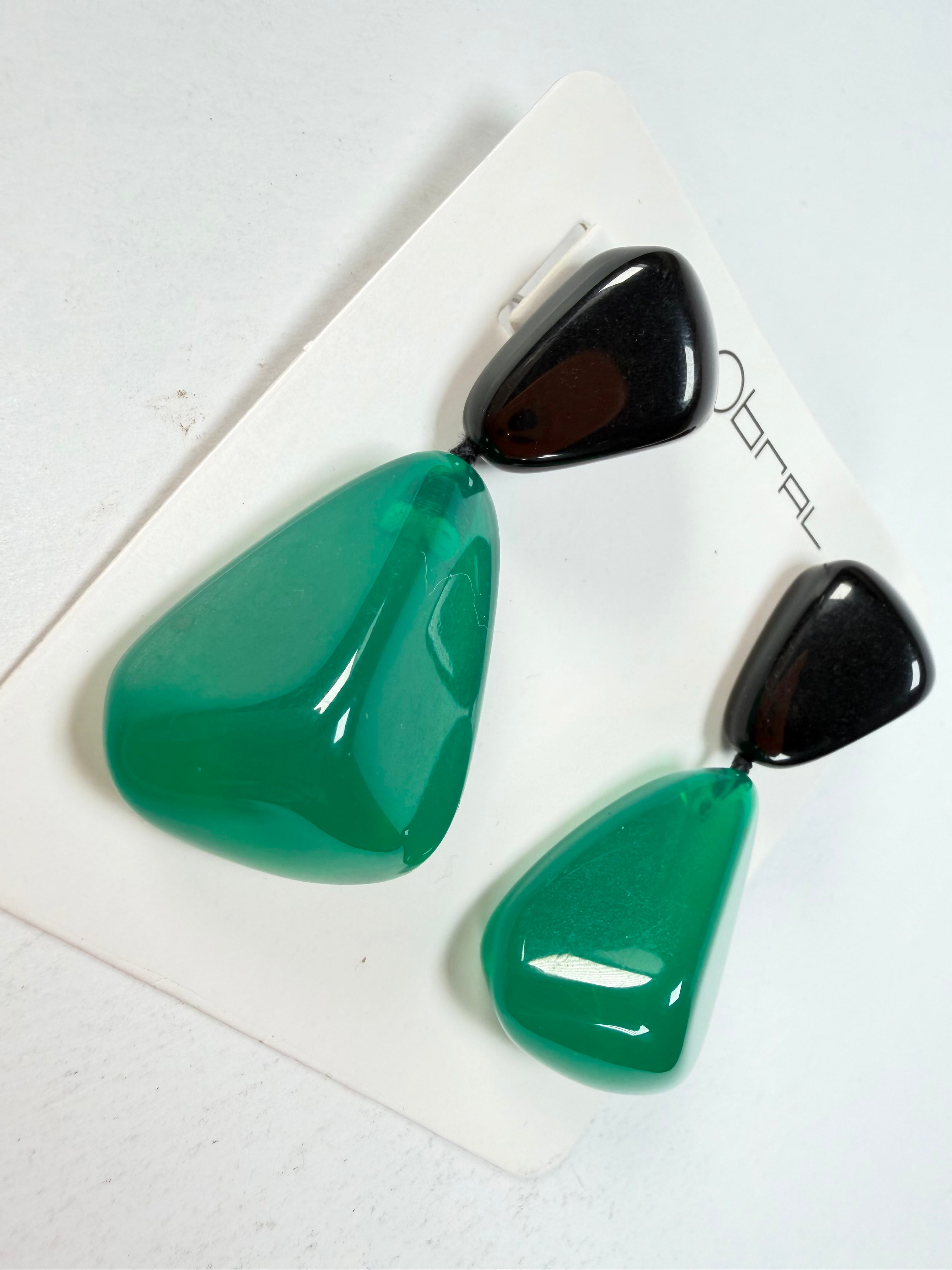 Sobral - Mix 2023 "Cusco" Black & Green Cristal Resin Earrings ( 005410 )