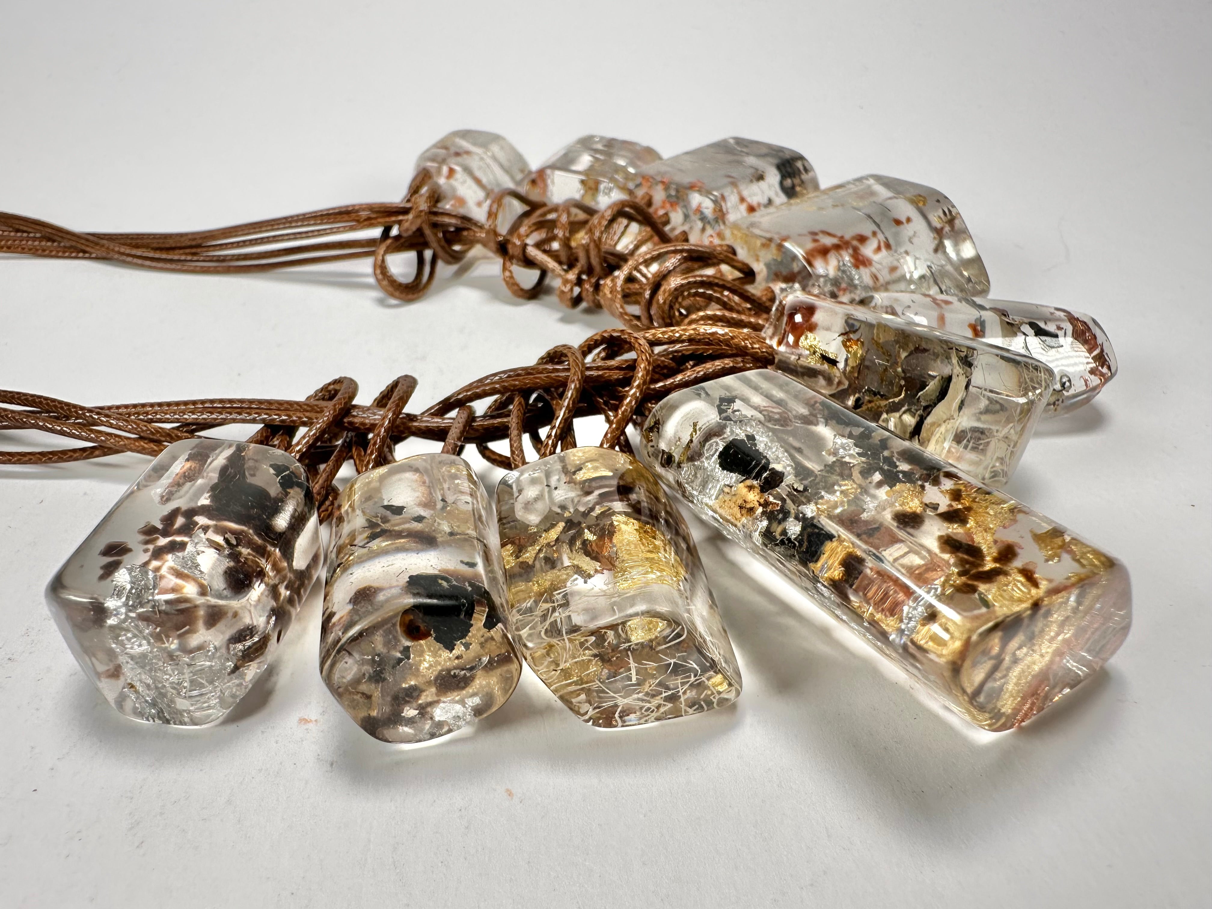 Sobral - Minas Gerais "Diamantina" Resin Necklace ( 005405 )