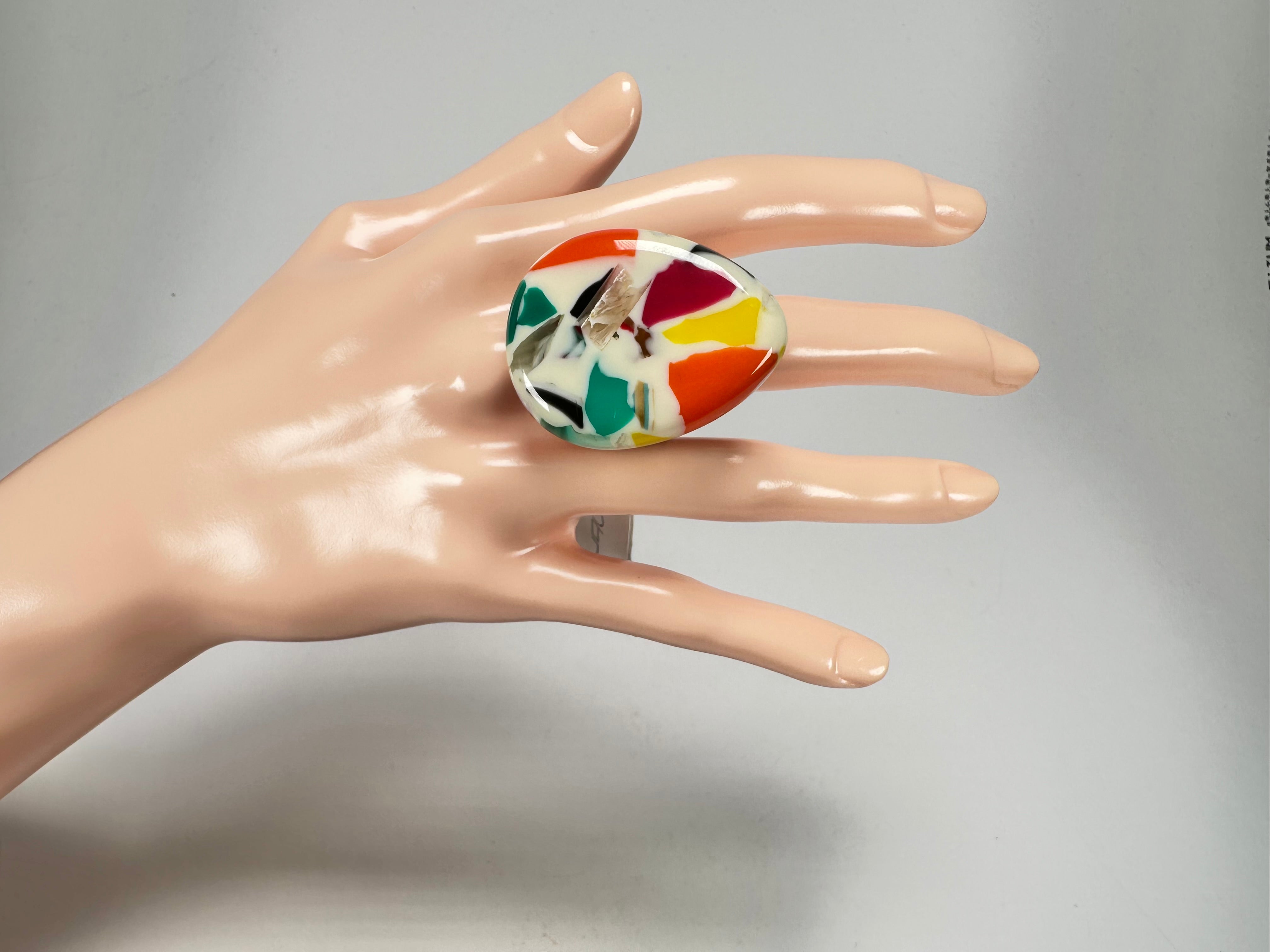 Sobral - Caillou Marfim "Poesia" Resin Ring ( 003597 ) - Size UK Q / US 8