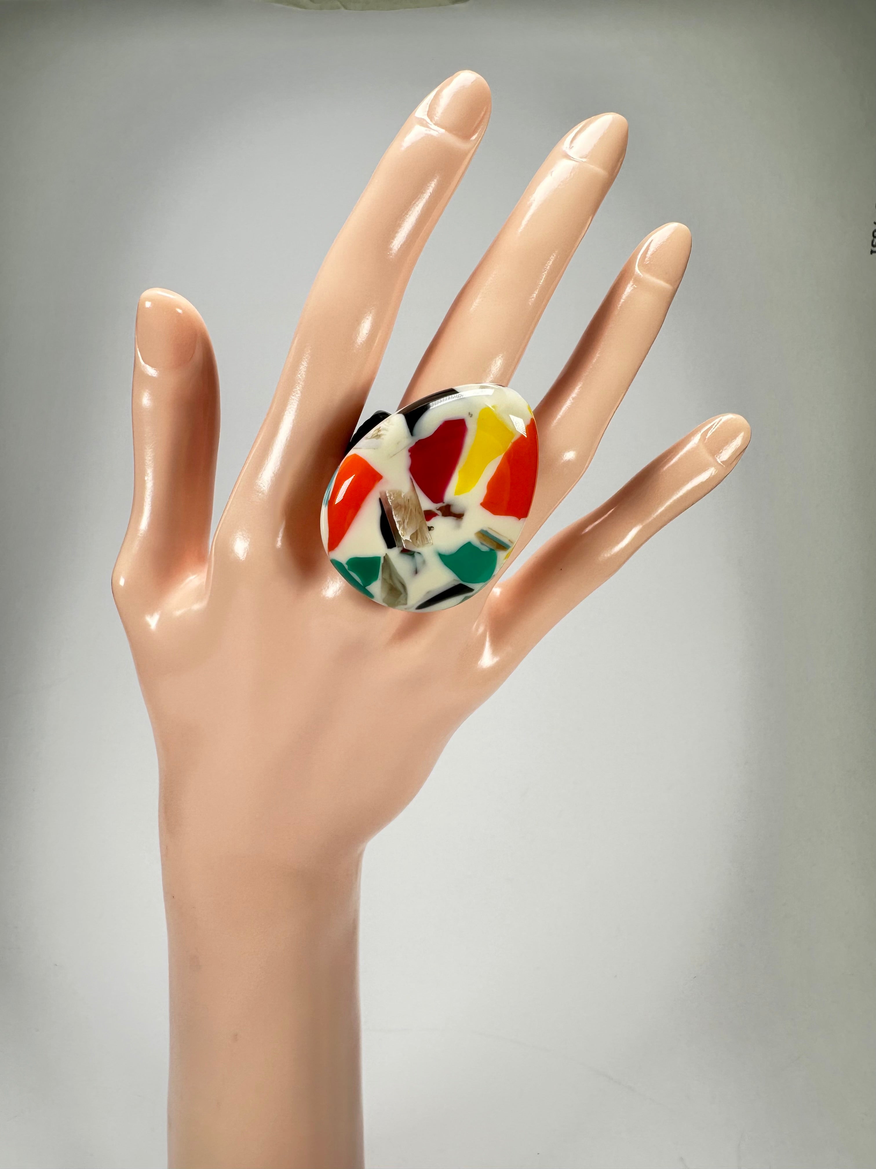 Sobral - Caillou Marfim "Poesia" Resin Ring ( 003597 ) - Size UK Q / US 8