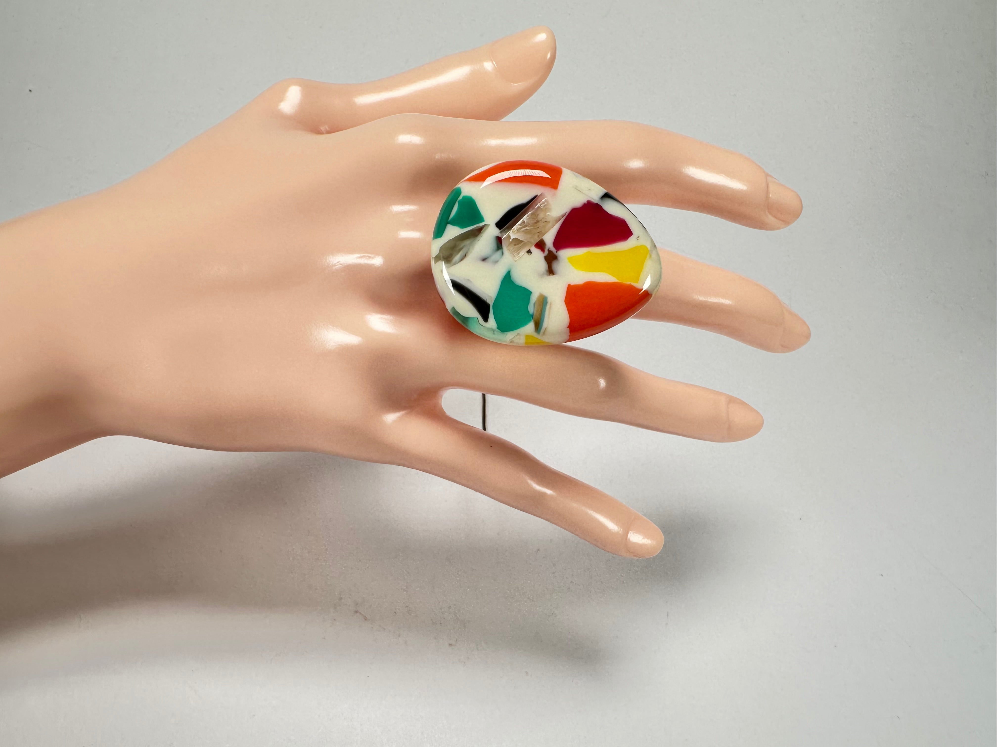 Sobral - Caillou Marfim "Poesia" Resin Ring ( 003597 ) - Size UK Q / US 8
