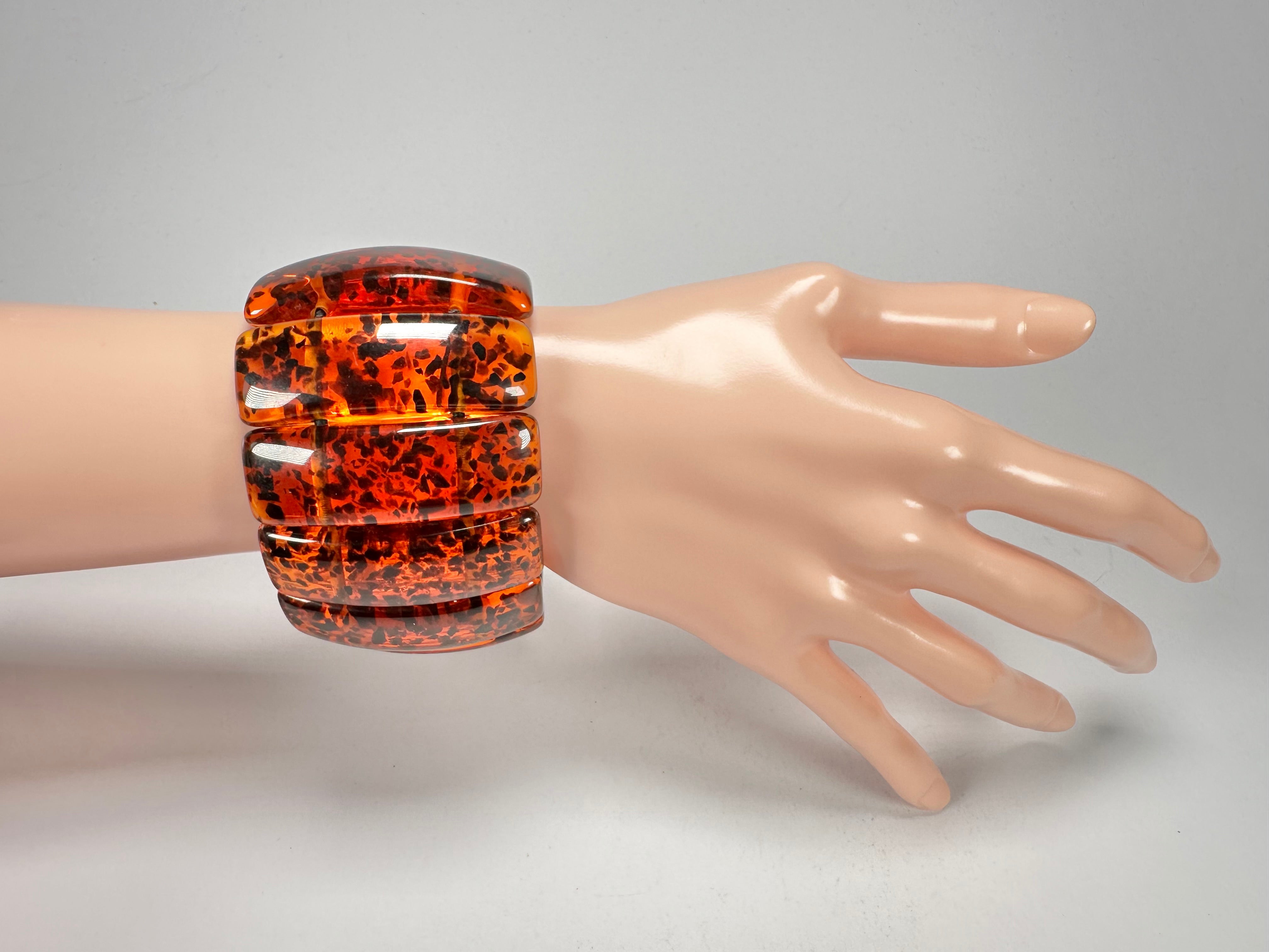 Sobral - Amber "Porcina Efeitors" Resin Bracelet ( 001544 )