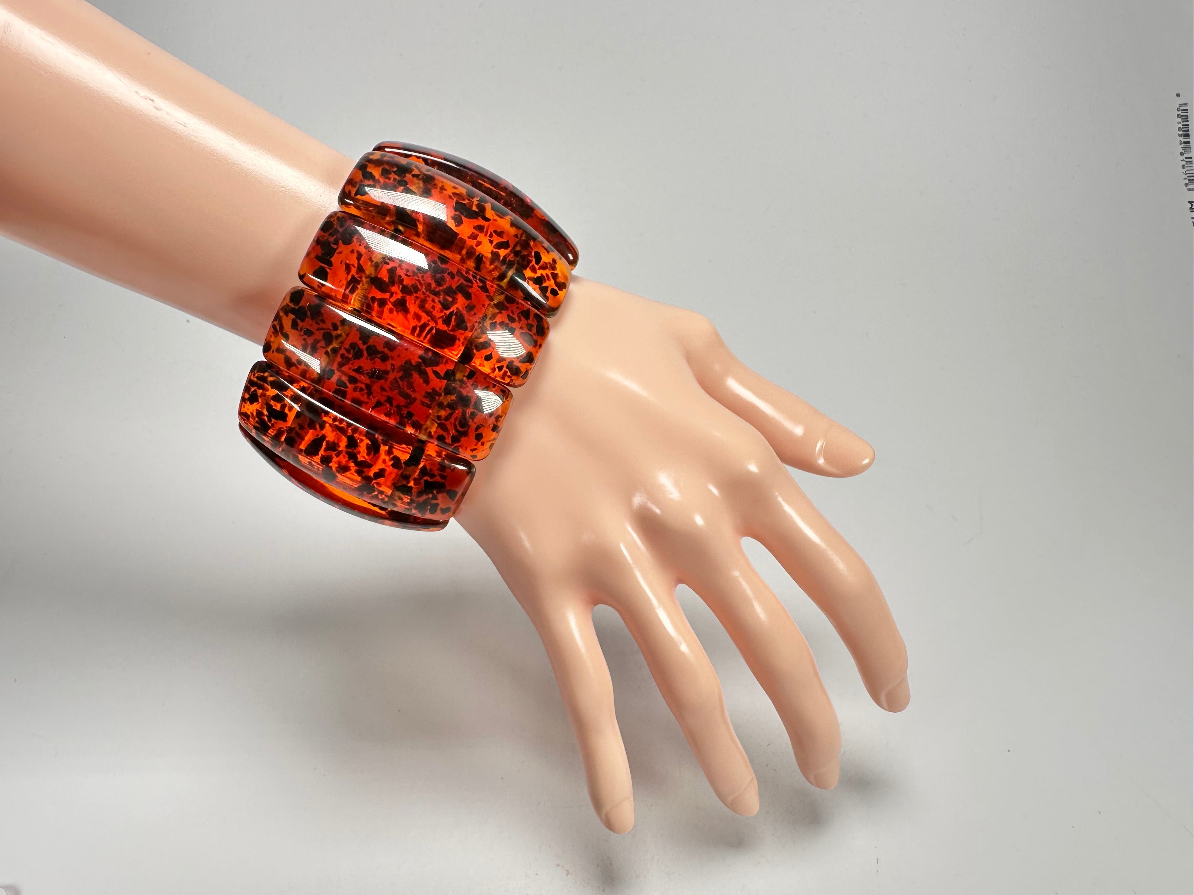 Sobral - Amber "Porcina Efeitors" Resin Bracelet ( 001544 )