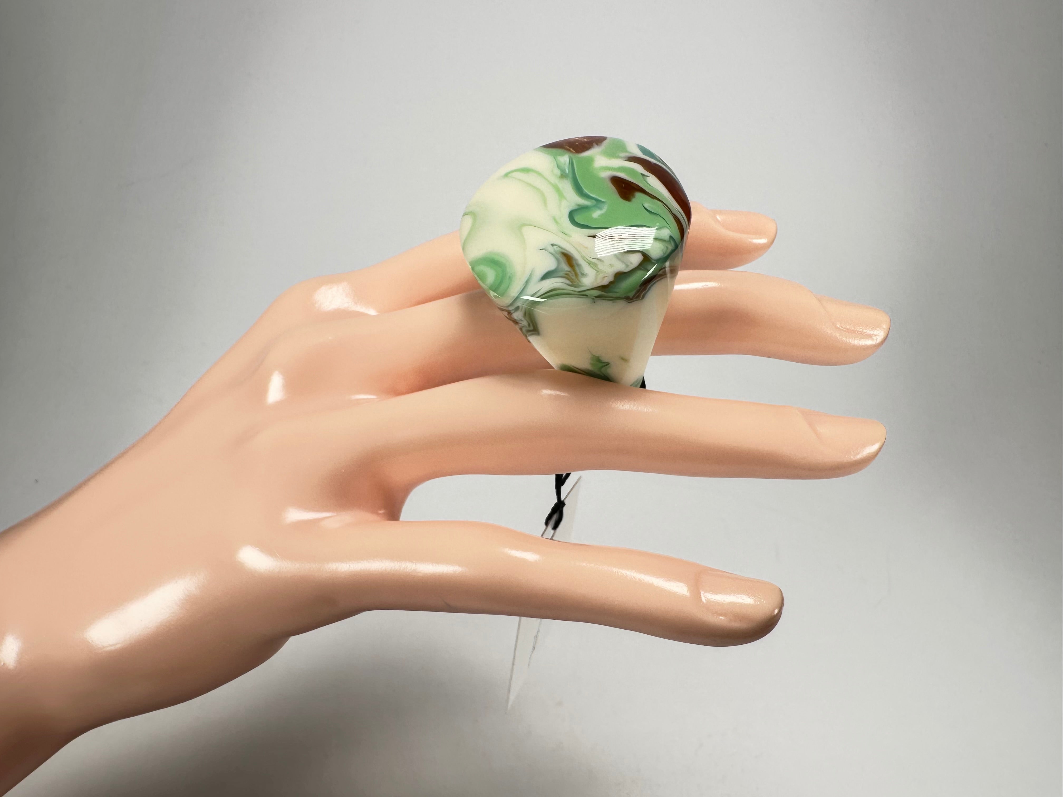 Sobral - Eteria "Mares" Resin Ring ( 005417 ) - Size UK S / US 9