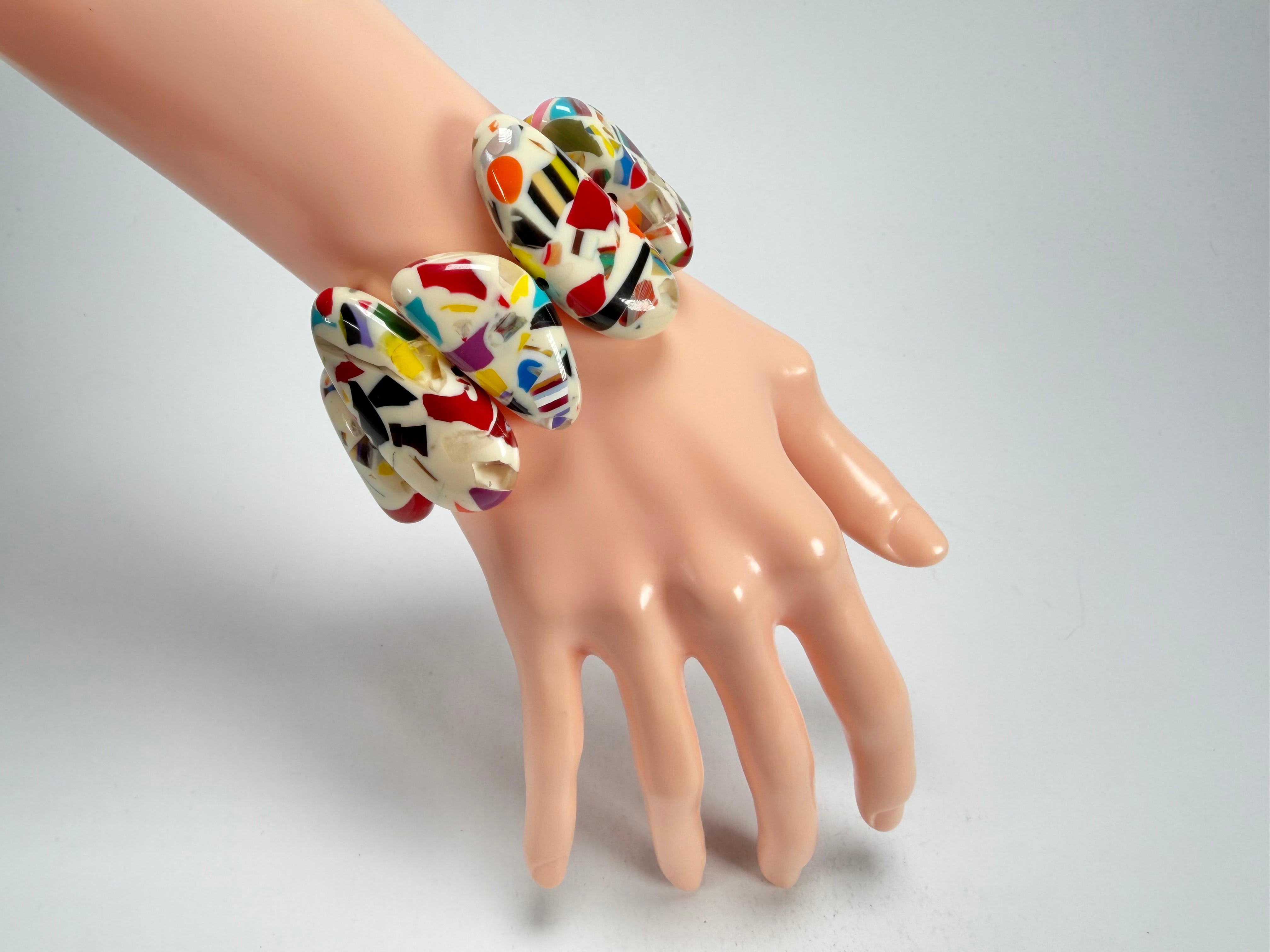 Sobral - Caillou Marfim "Onda" Elasticated Resin Bracelet ( 005329 )