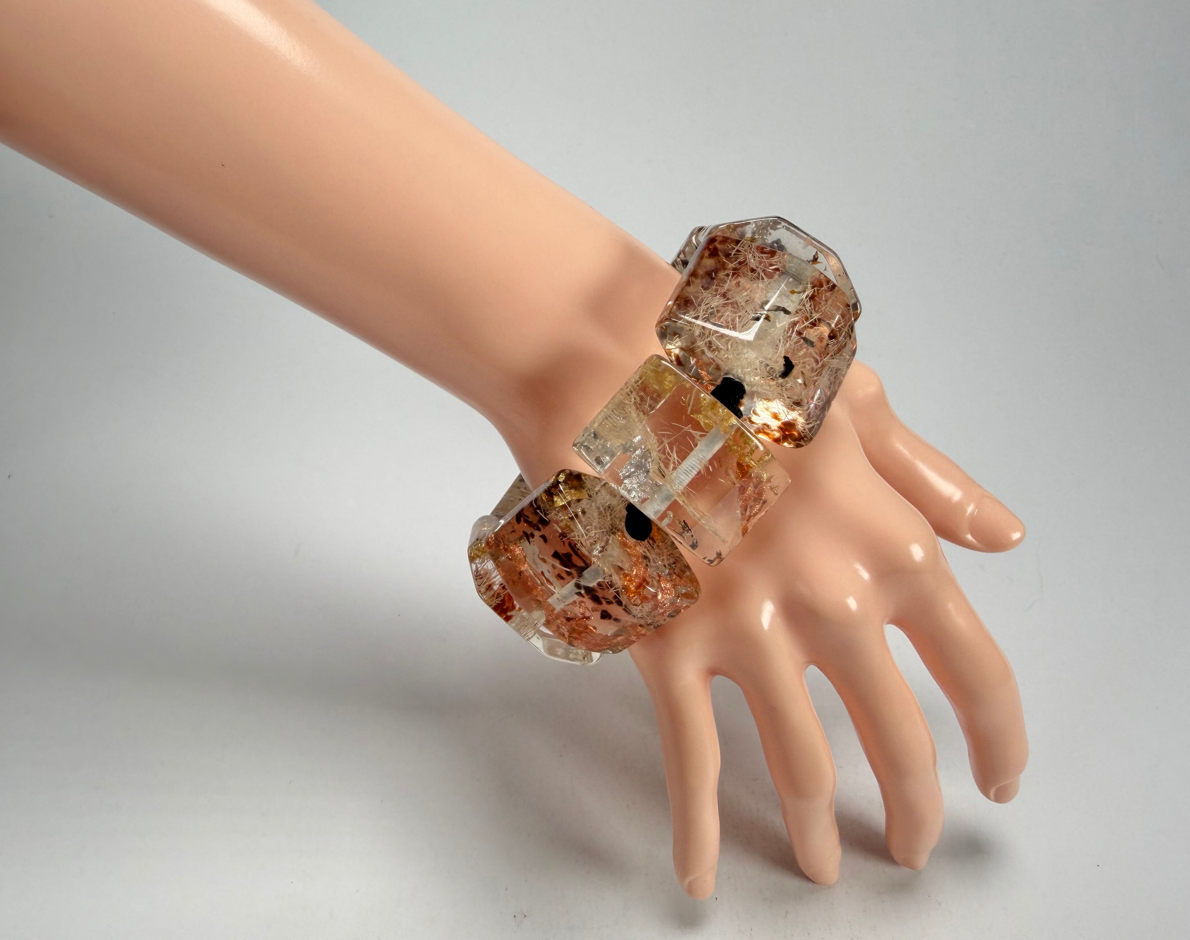 Sobral - Minas Gerais "Studio Creation" Elasticated Resin Bracelet ( 000000 )