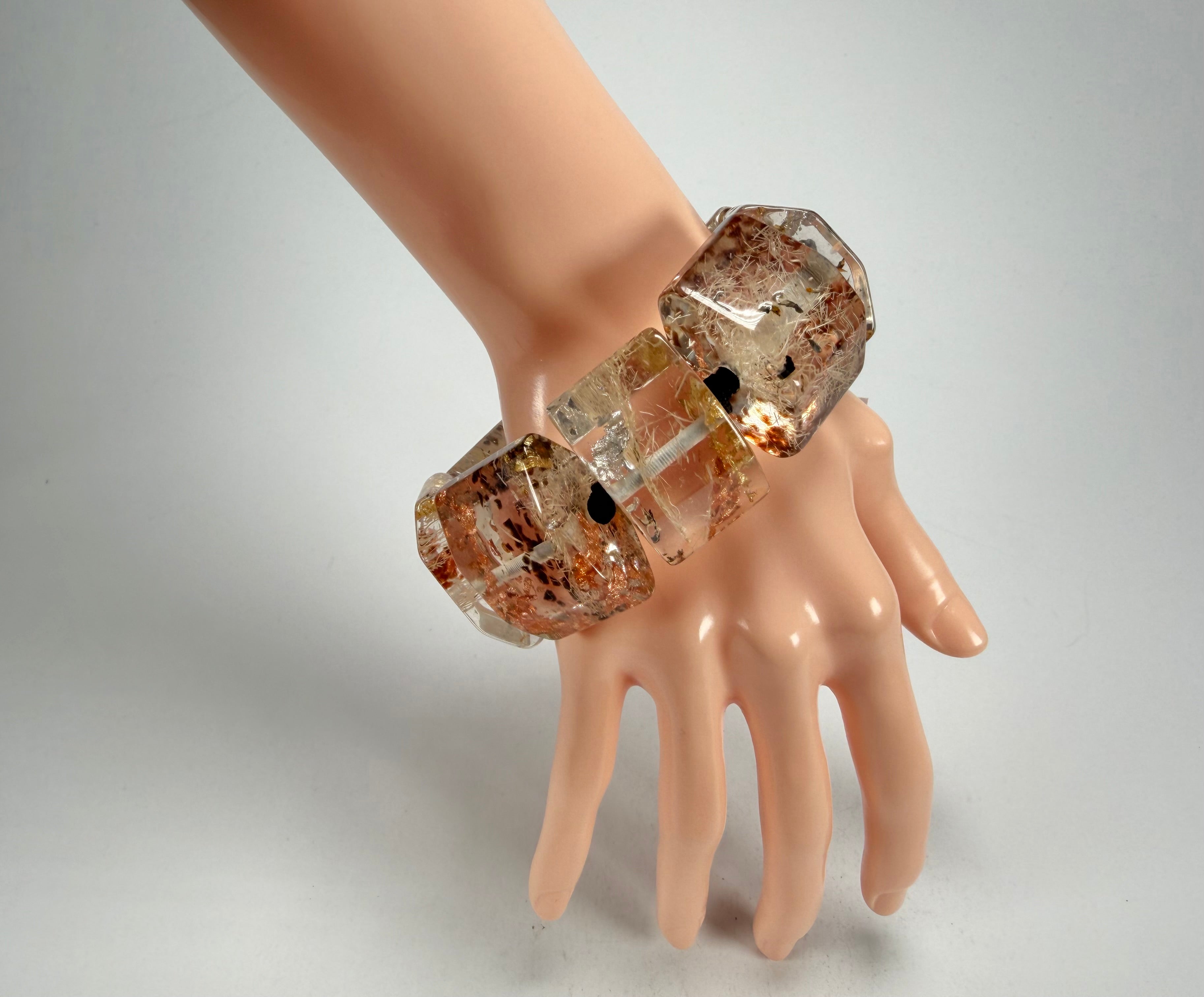 Sobral - Minas Gerais "Studio Creation" Elasticated Resin Bracelet ( 000000 )