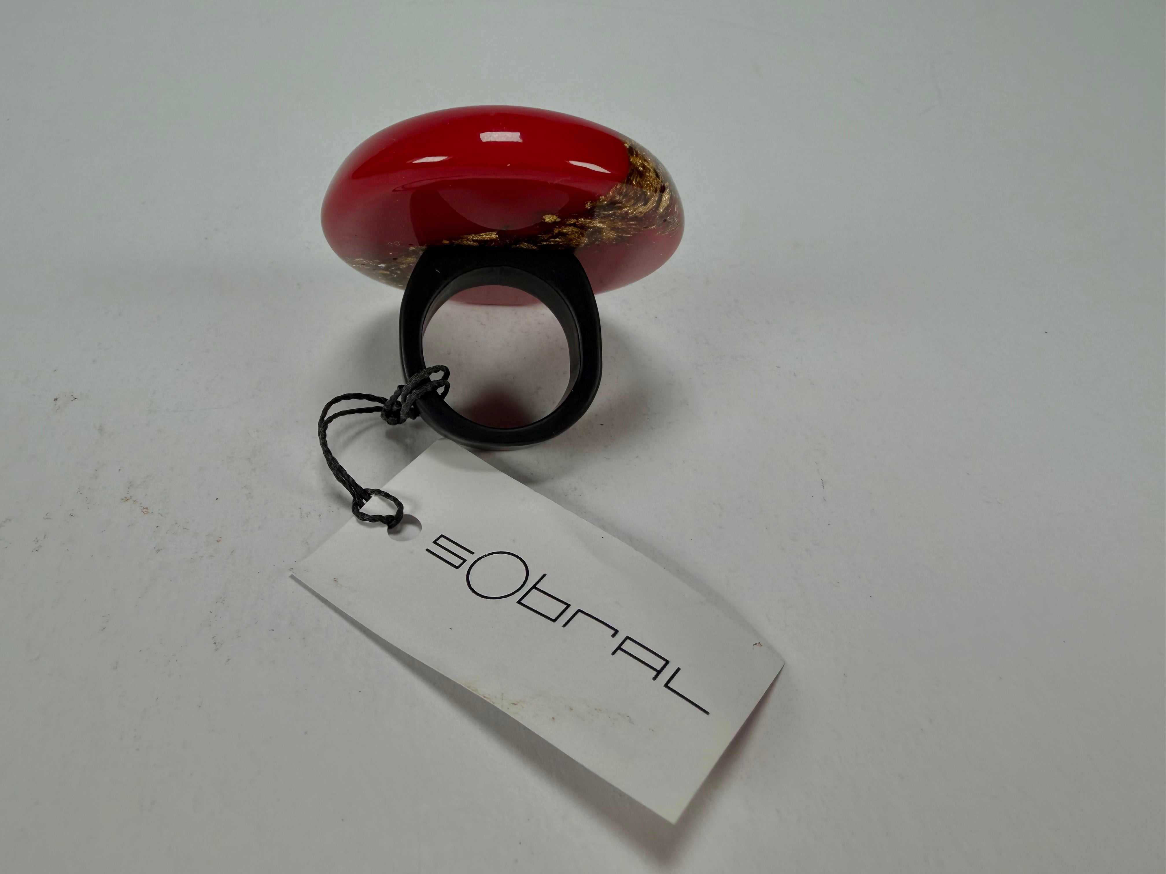Sobral - Metalique "Munique" Orlando Red Resin Ring ( 005145 ) - Size UK S / US 9