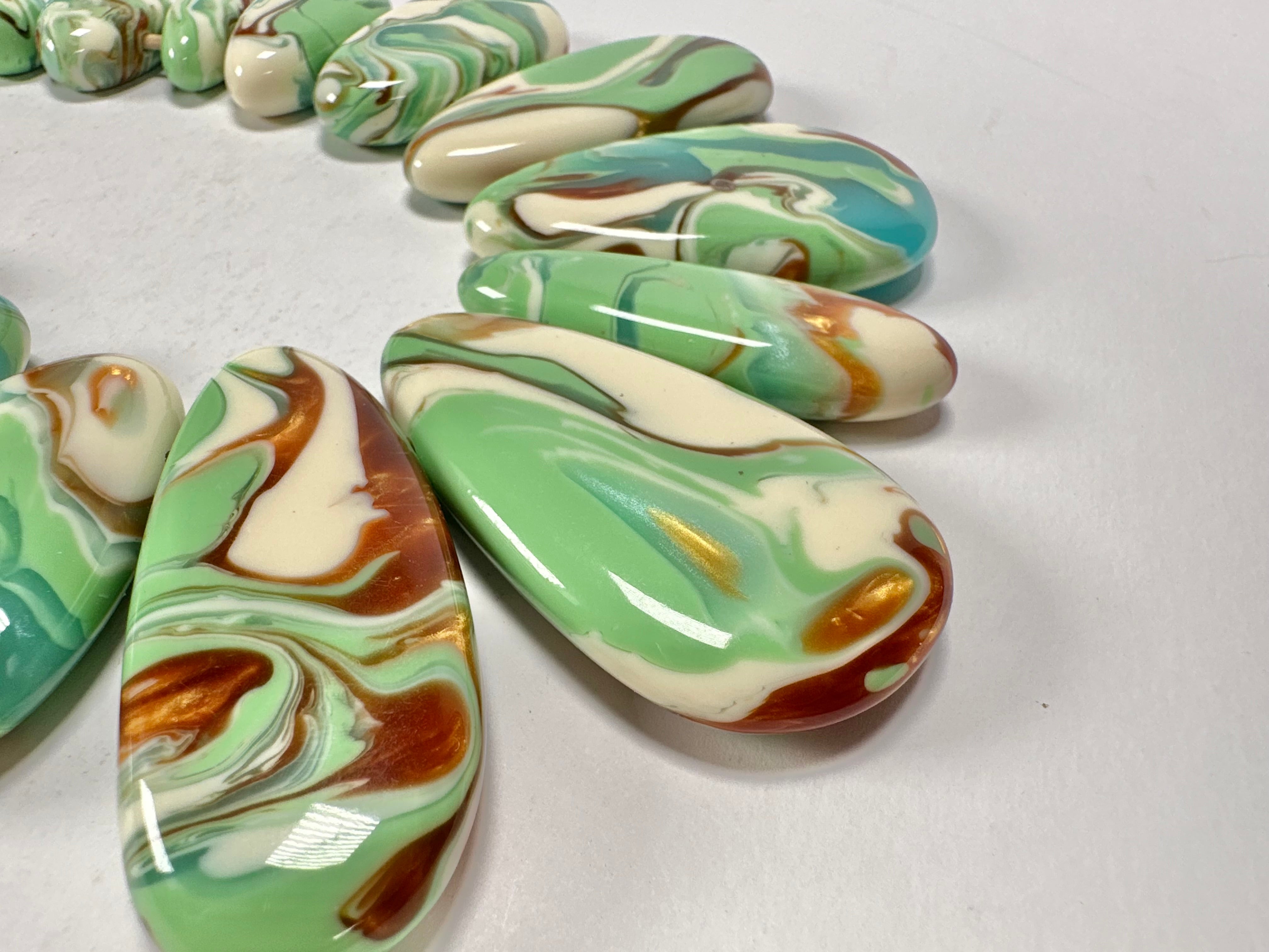 Sobral - Eteria "Marou" Resin Necklace ( 005422 )
