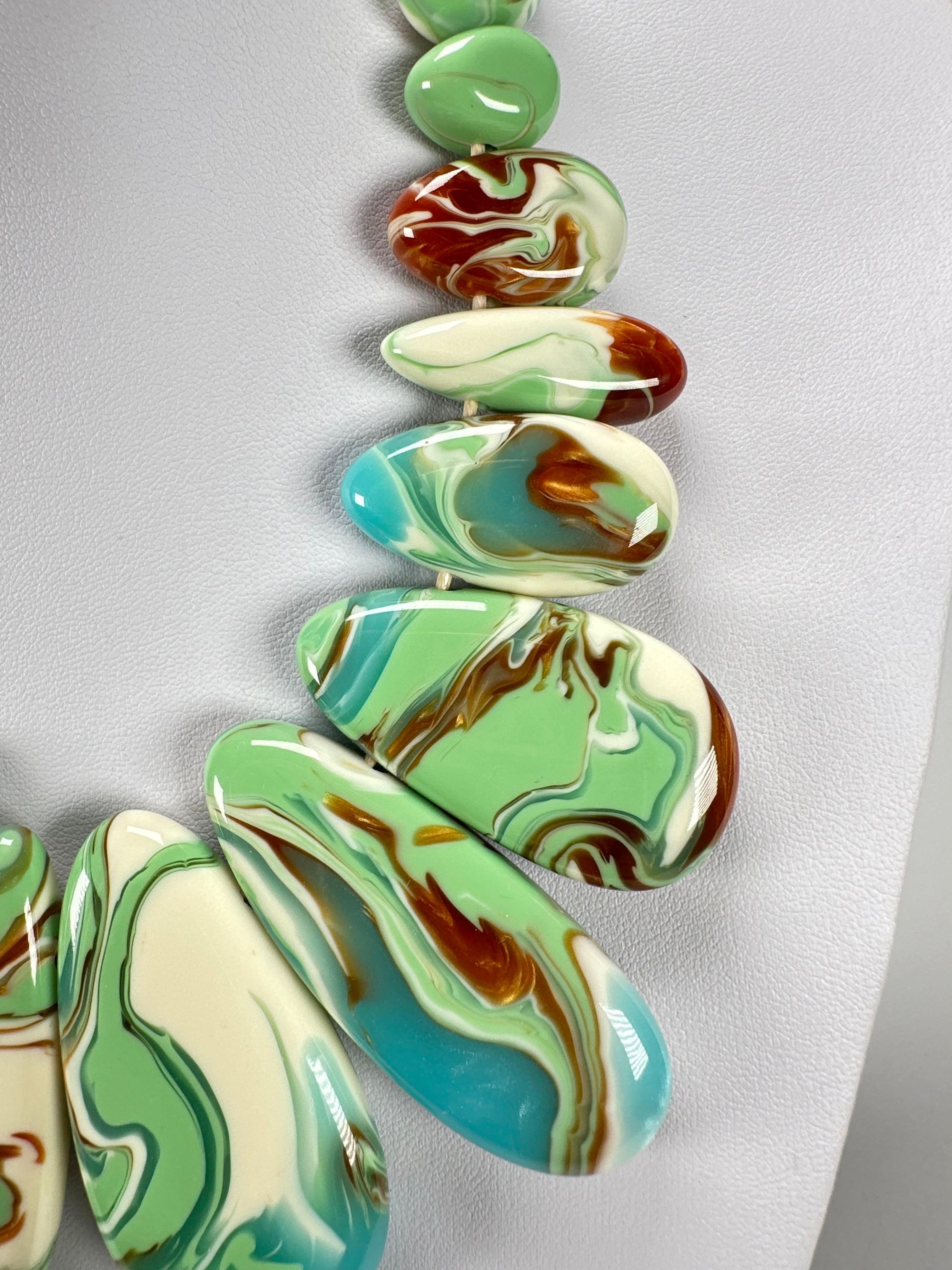 Sobral - Eteria "Marou" Resin Necklace ( 005422 )