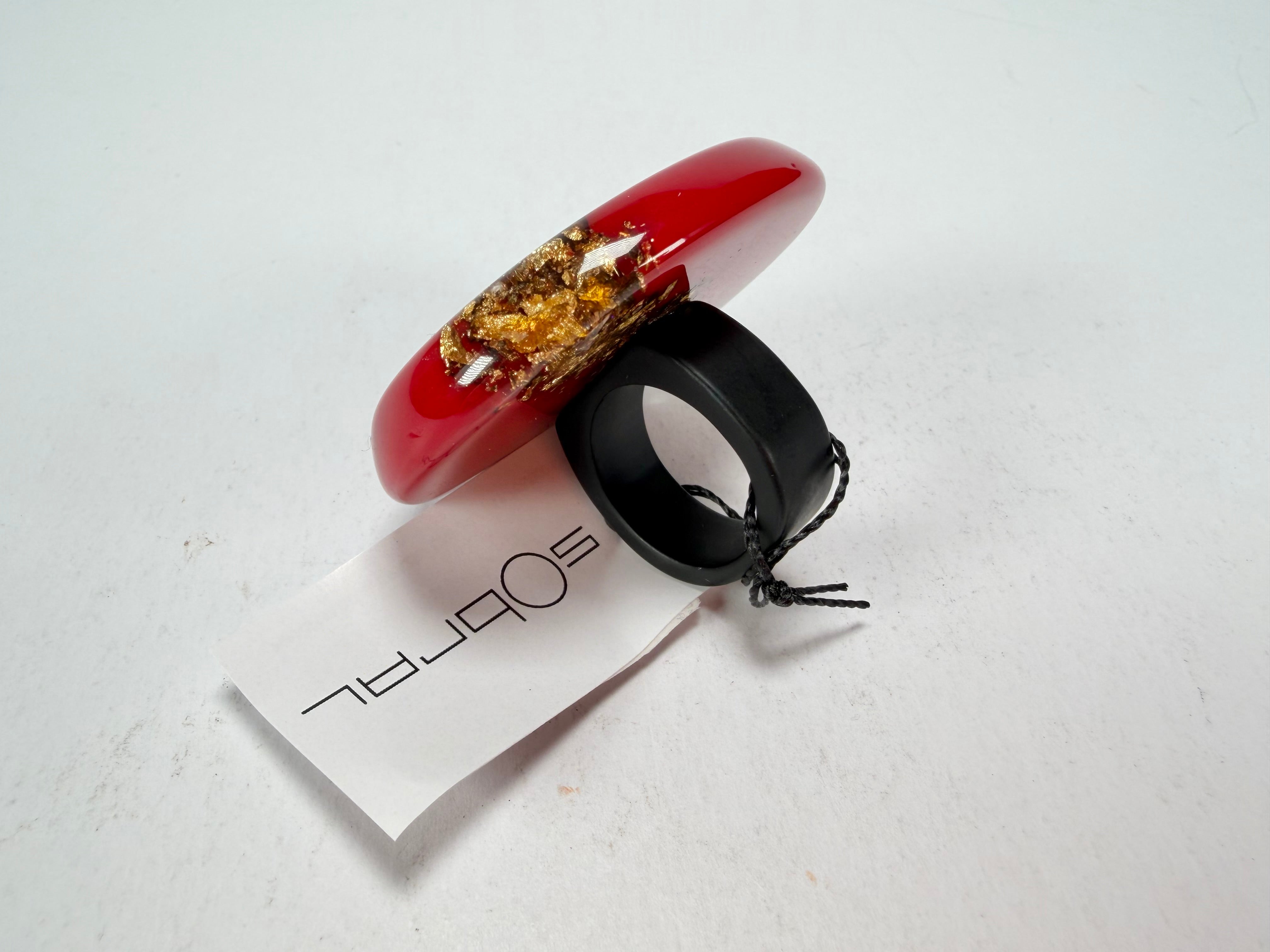 Sobral - Metalique "Munique" Orlando Red Resin Ring ( 005145 ) - Size UK S / US9