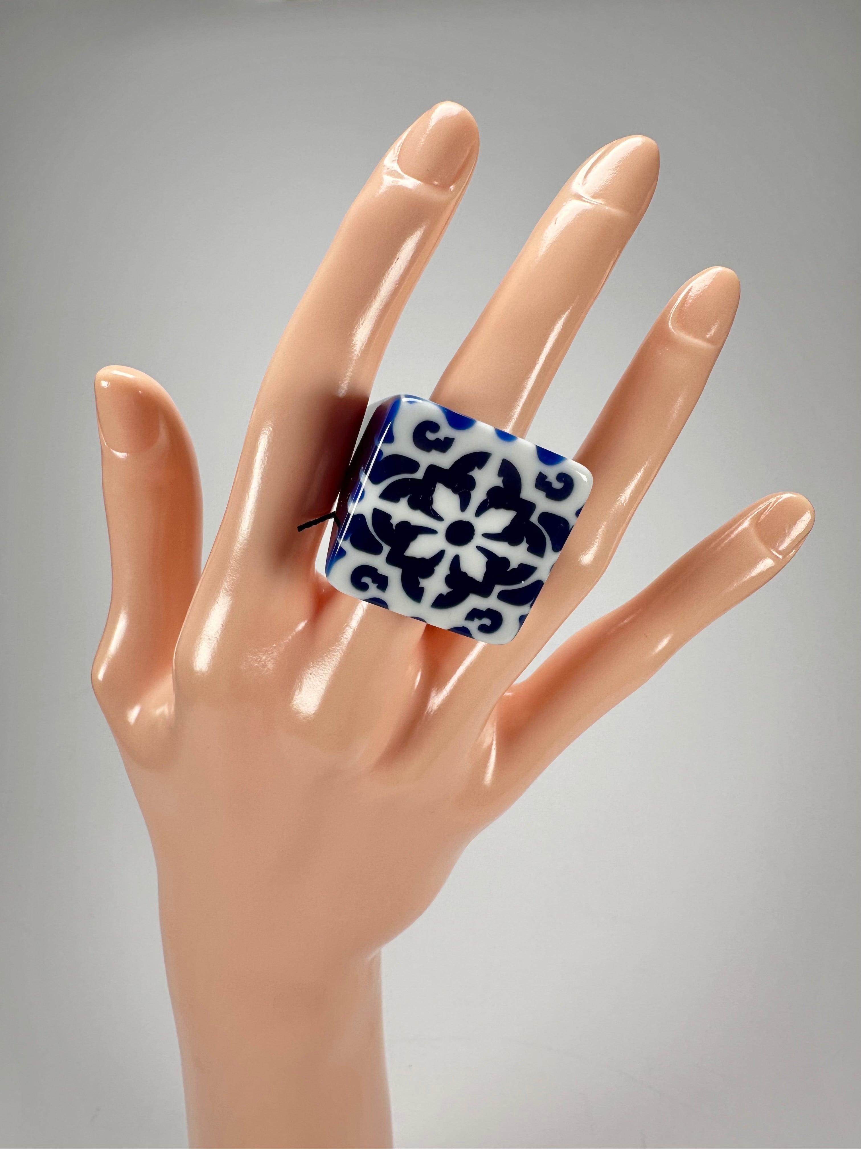 Sobral - Lisboa "Belém" Resin Ring ( 005478 ) - Size UK Q / US 8