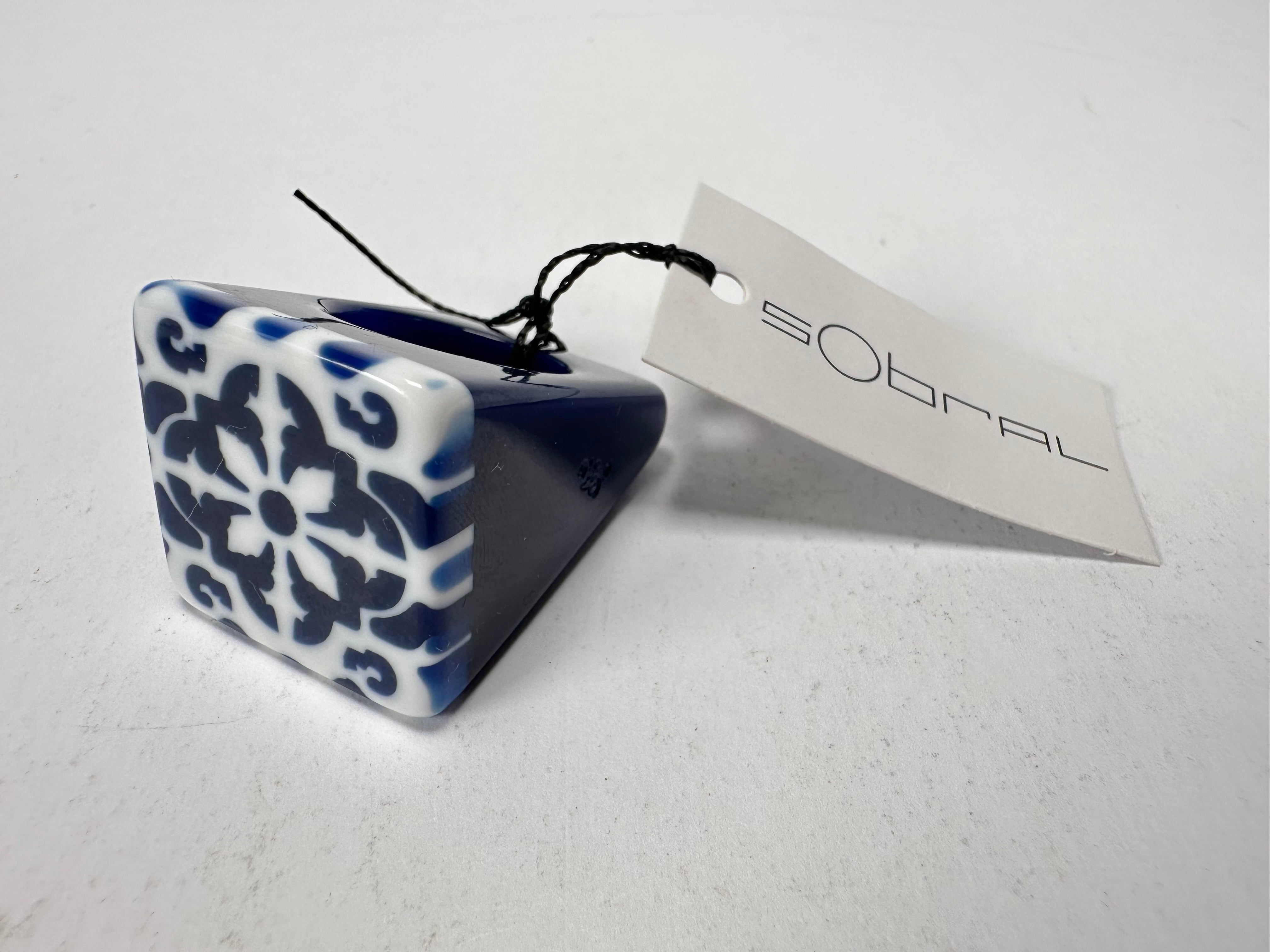 Sobral - Lisboa "Belém" Resin Ring ( 005478 ) - Size UK Q / US 8