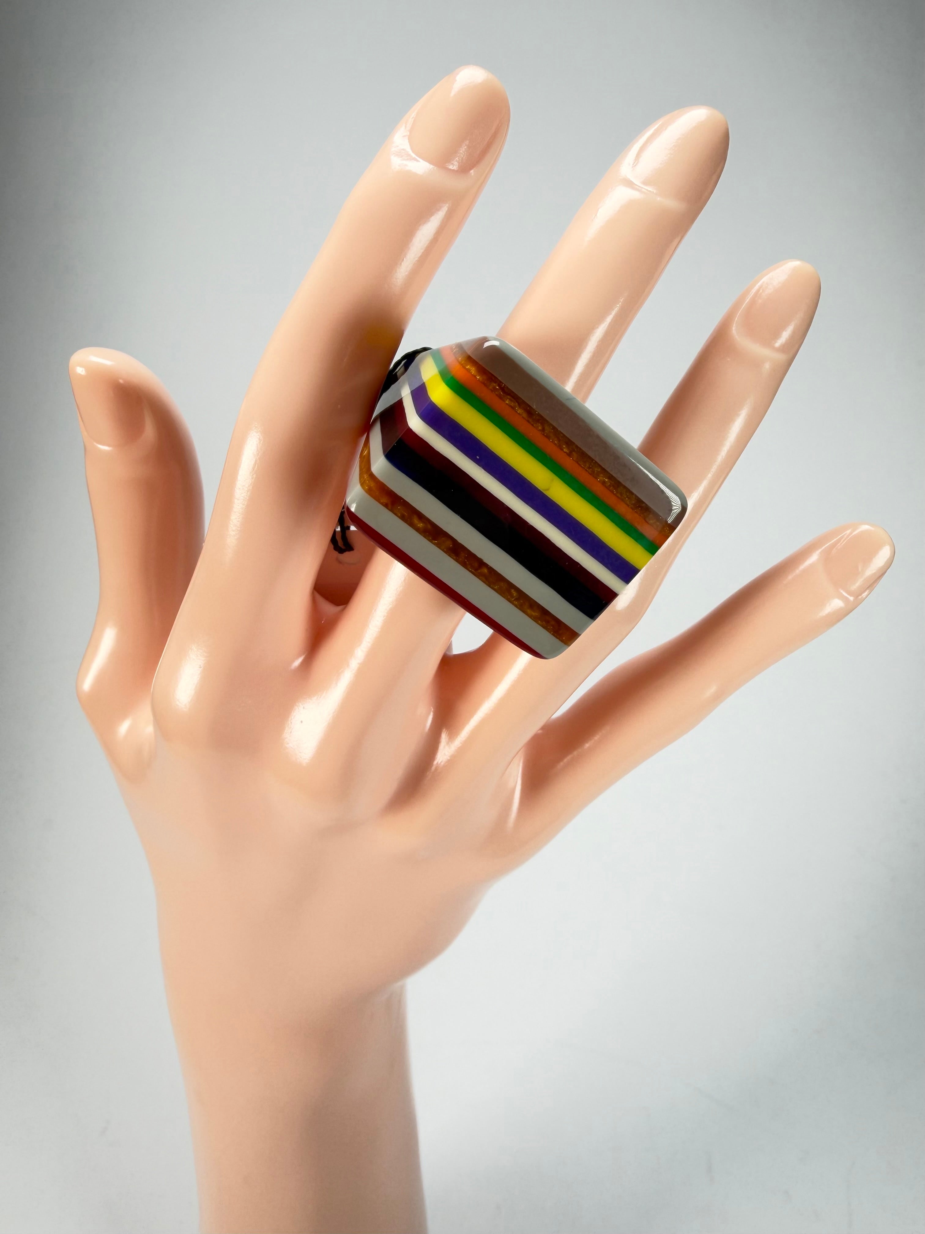Sobral - Pop Art "Carre" Resin Ring ( 001828 ) - Size UK O / US 7
