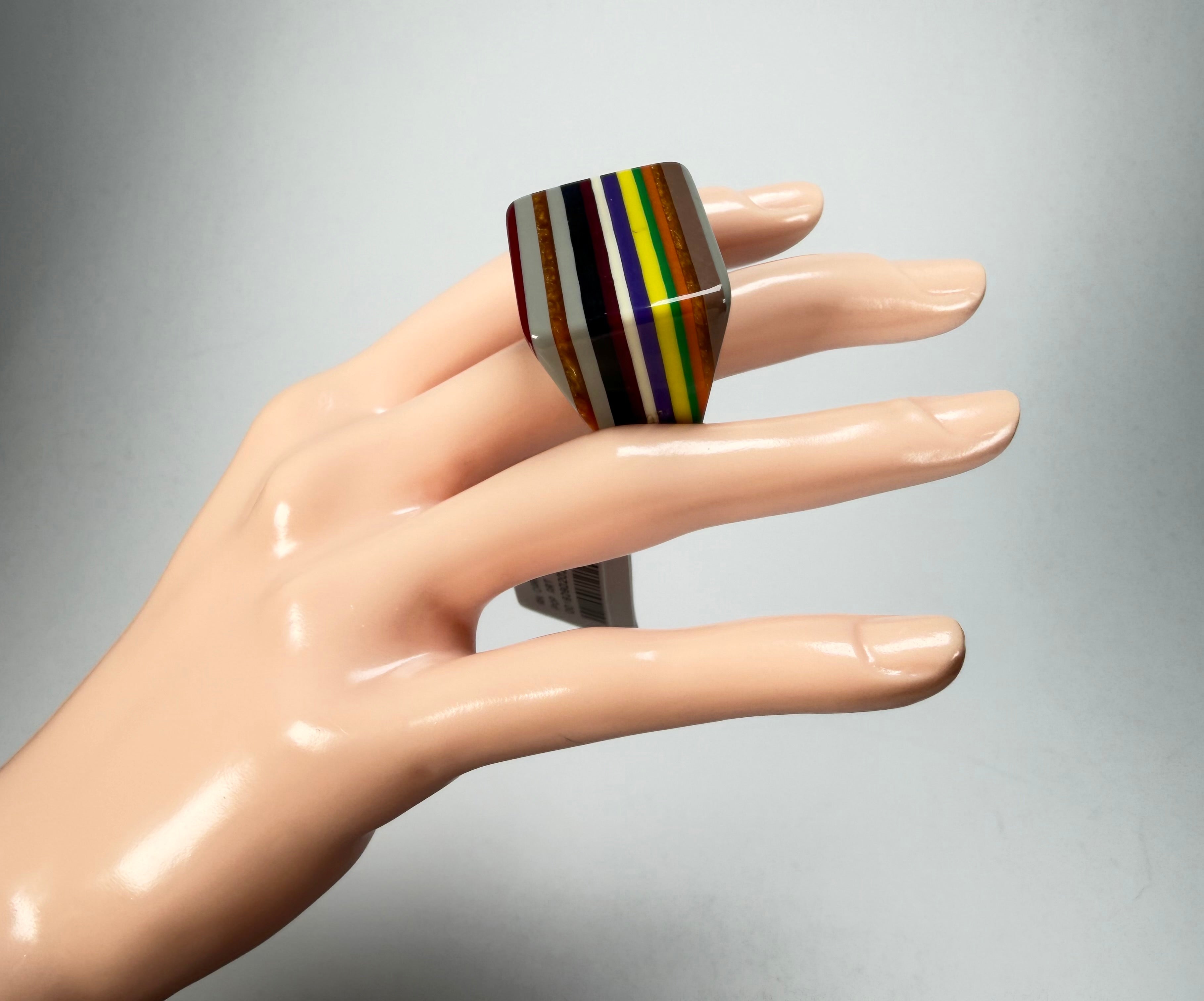 Sobral - Pop Art "Carre" Resin Ring ( 001828 ) - Size UK O / US 7