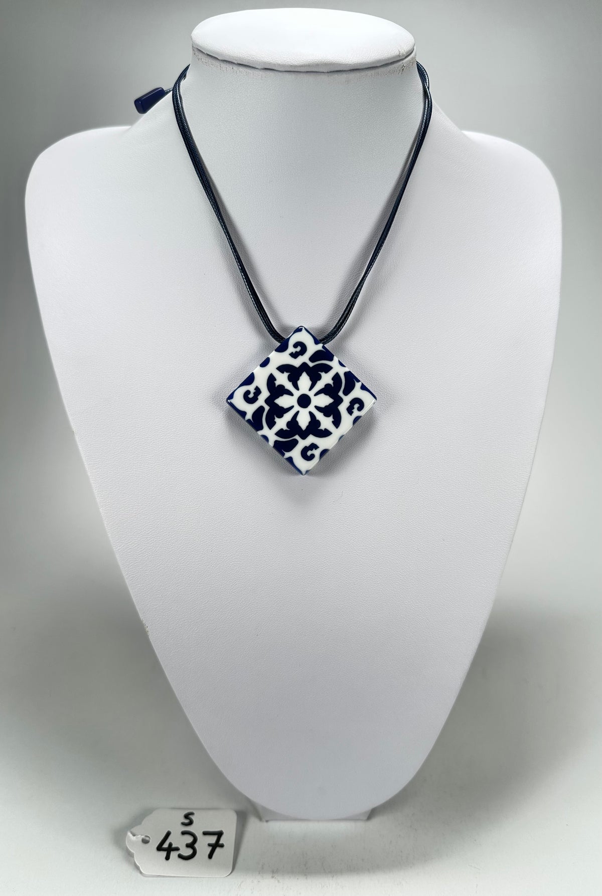 Sobral - Lisboa "Alfama" Resin Necklace ( 005476 )