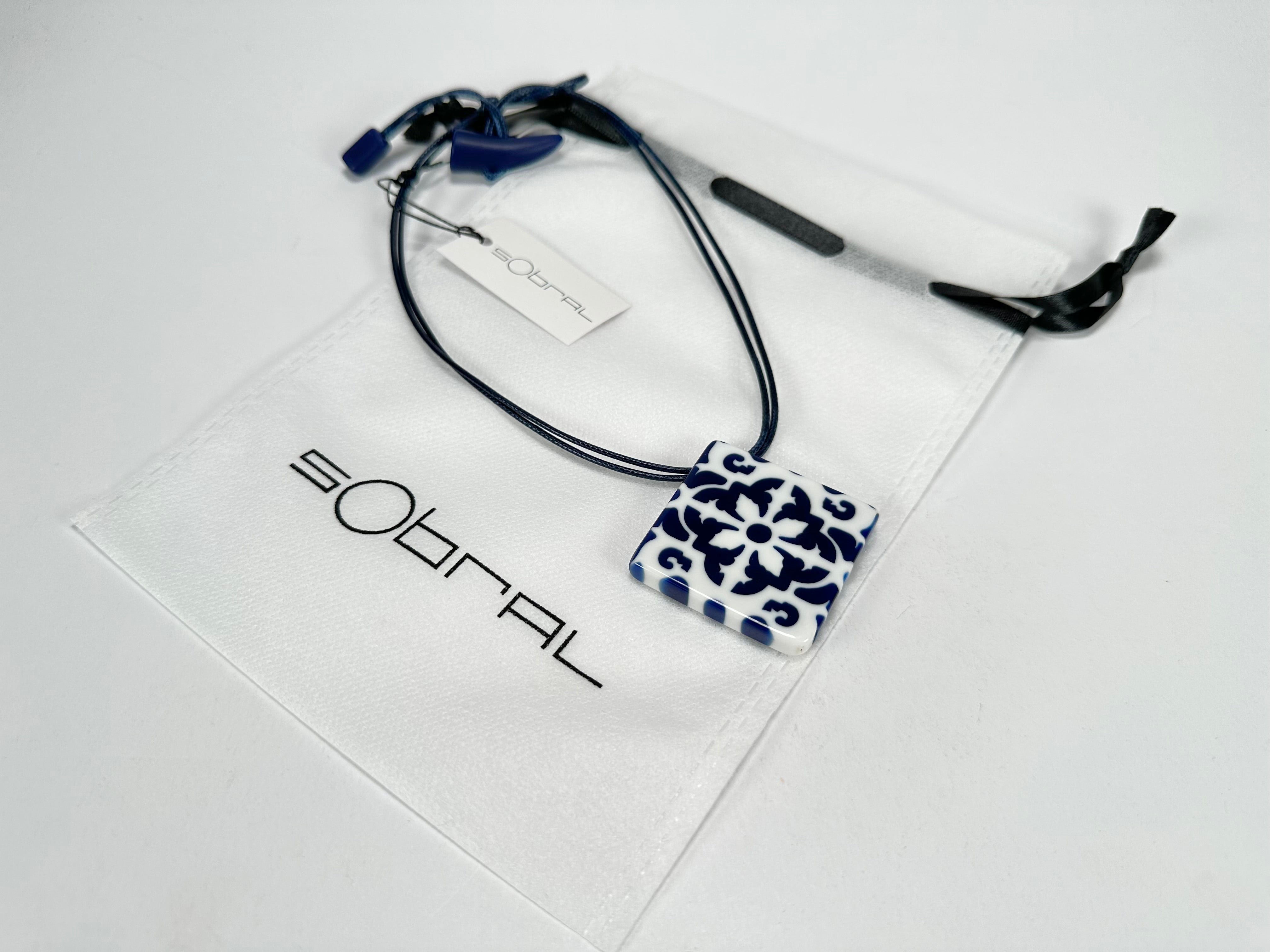 Sobral - Lisboa "Alfama" Resin Necklace ( 005476 )