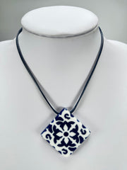 Sobral - Lisboa "Alfama" Resin Necklace ( 005476 )
