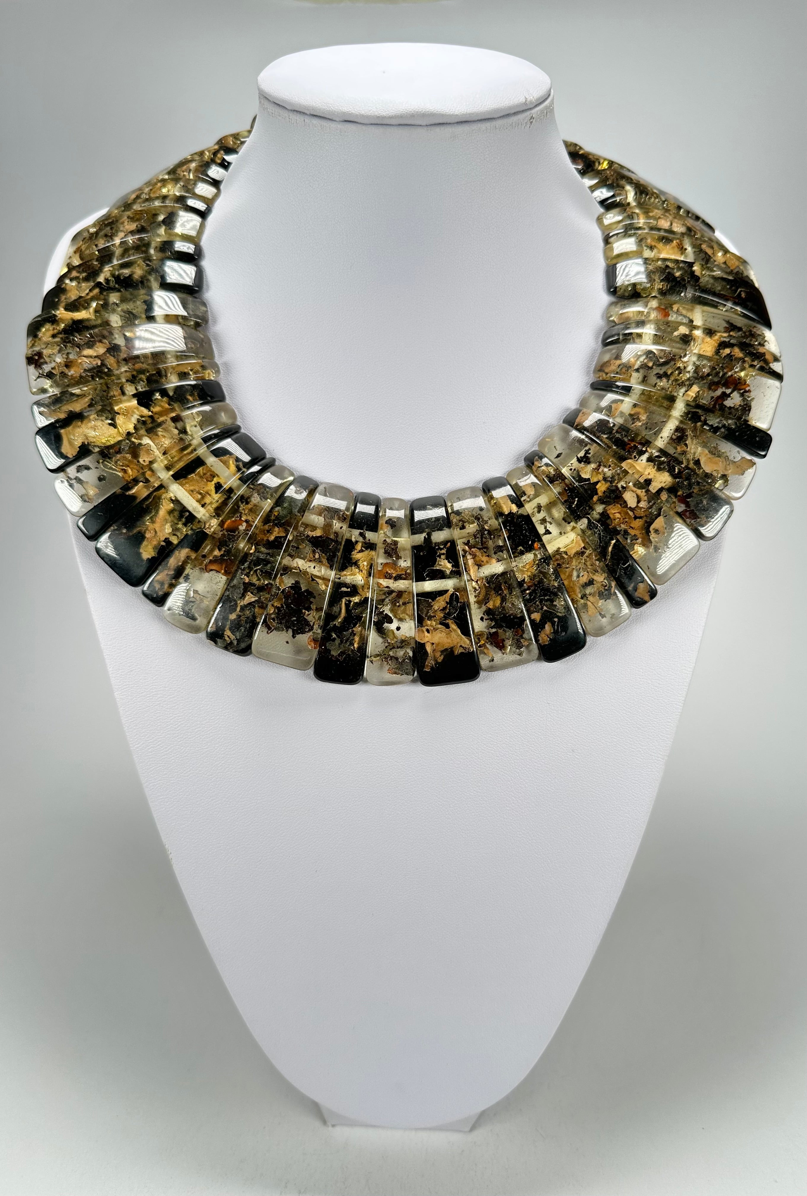 Sobral - Seaweed "Grand Emperor" Studio Creation Resin Necklace ( 000000 )