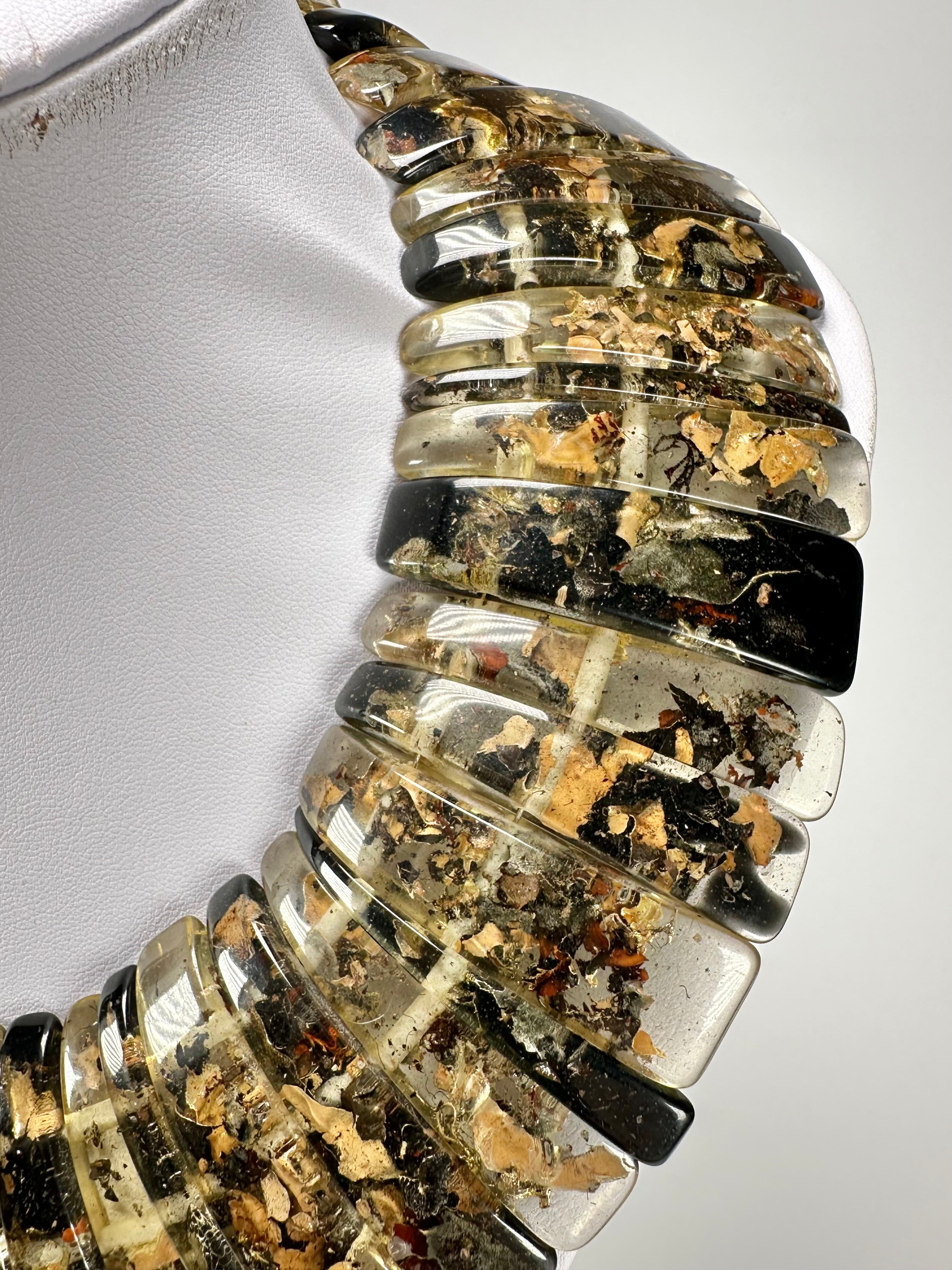Sobral - Seaweed "Grand Emperor" Studio Creation Resin Necklace ( 000000 )