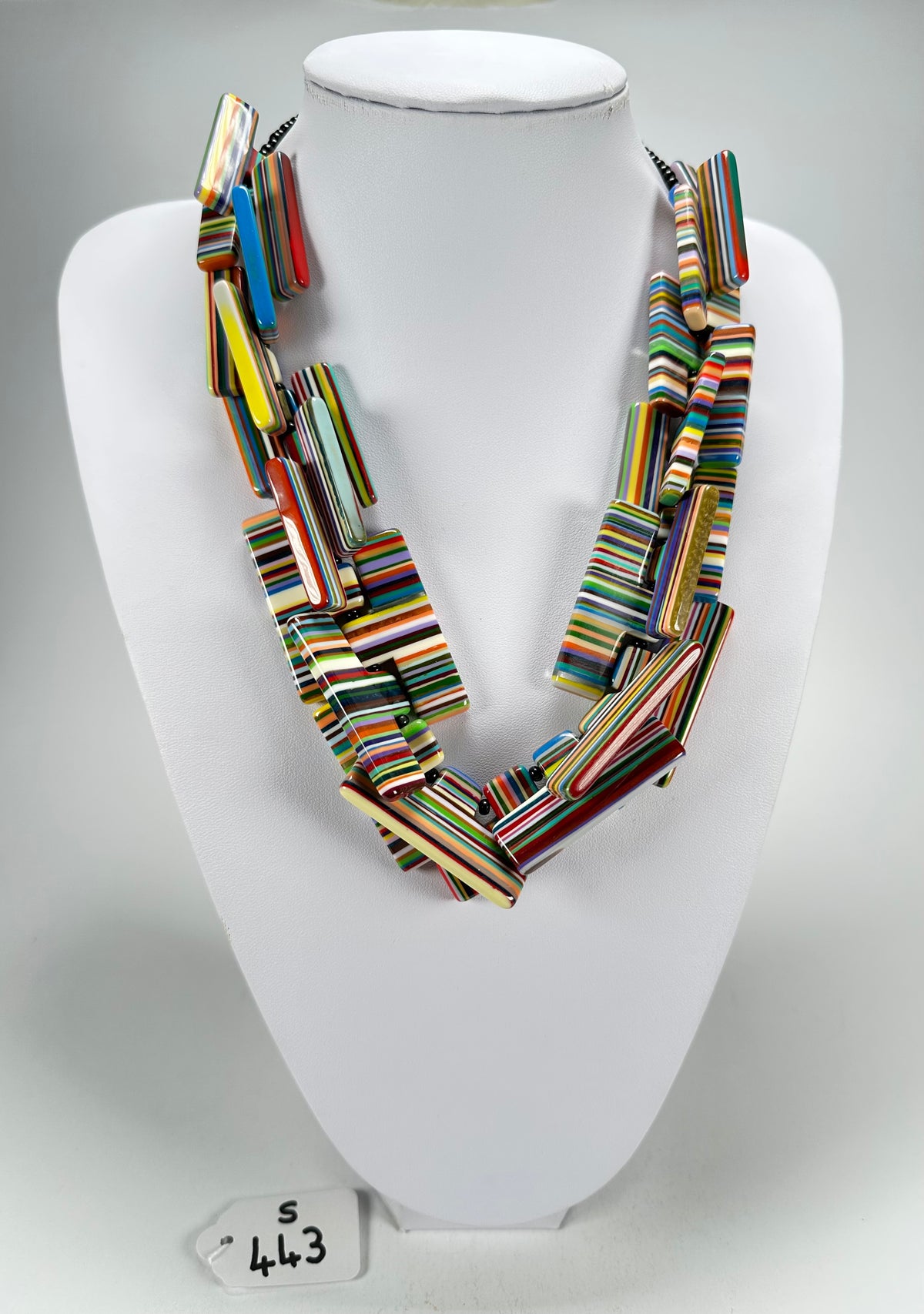 Sobral - Pop Art "Neoconcretismo" Resin Necklace ( 003885 )