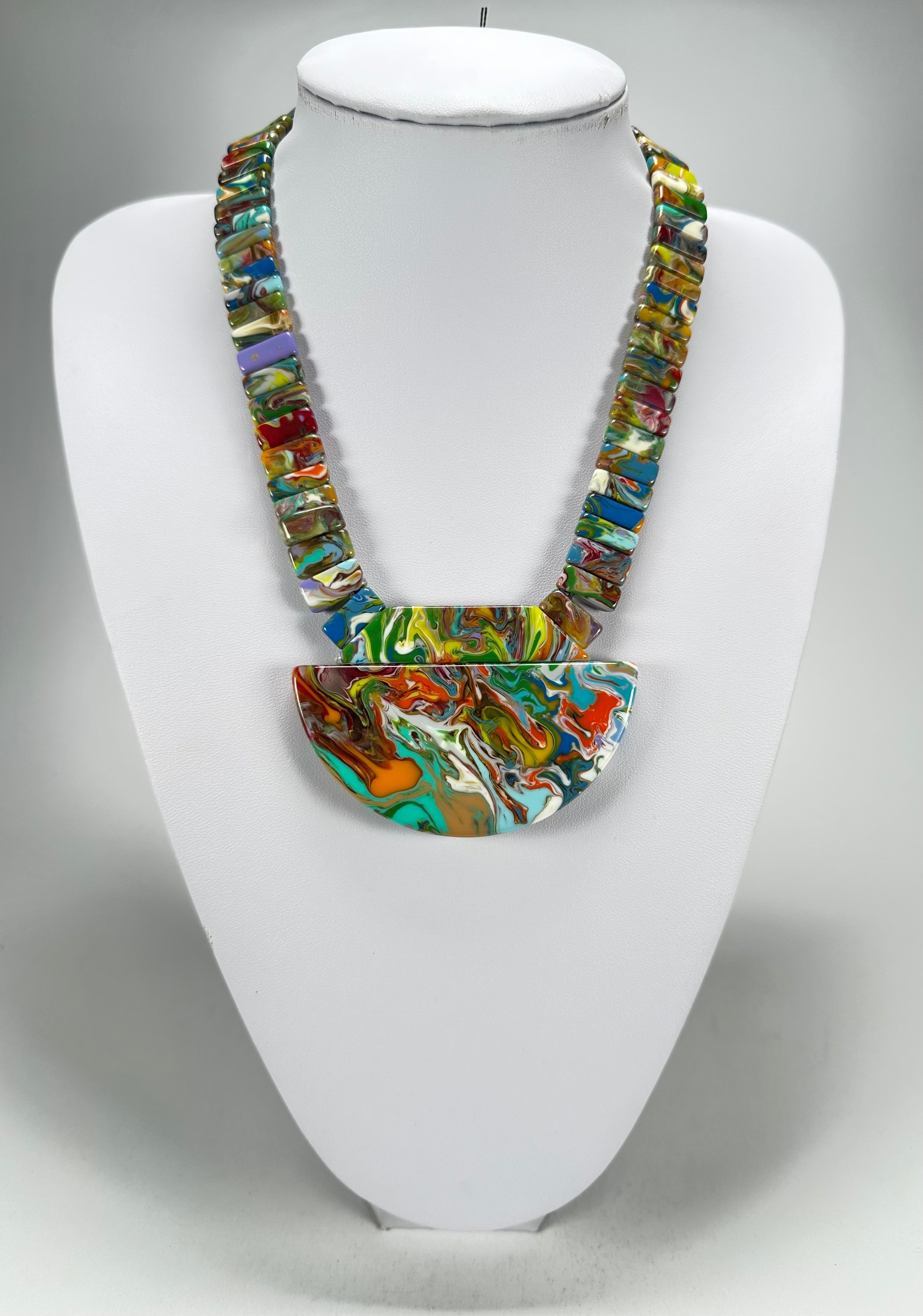 Sobral - Multi-Colour "Dessau" Pollock Resin Necklace ( 004889 )