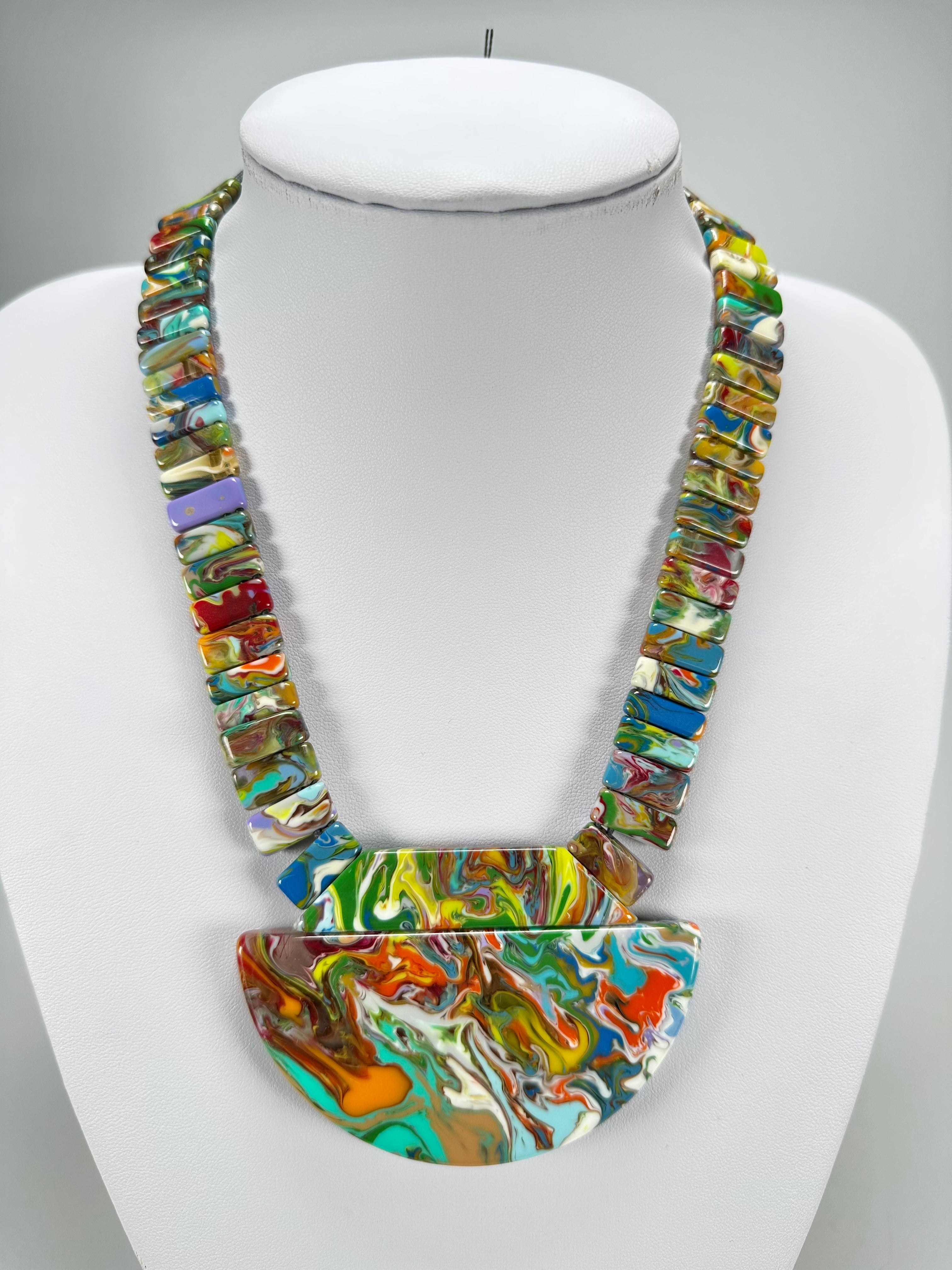 Sobral - Multi-Colour "Dessau" Pollock Resin Necklace ( 004889 )